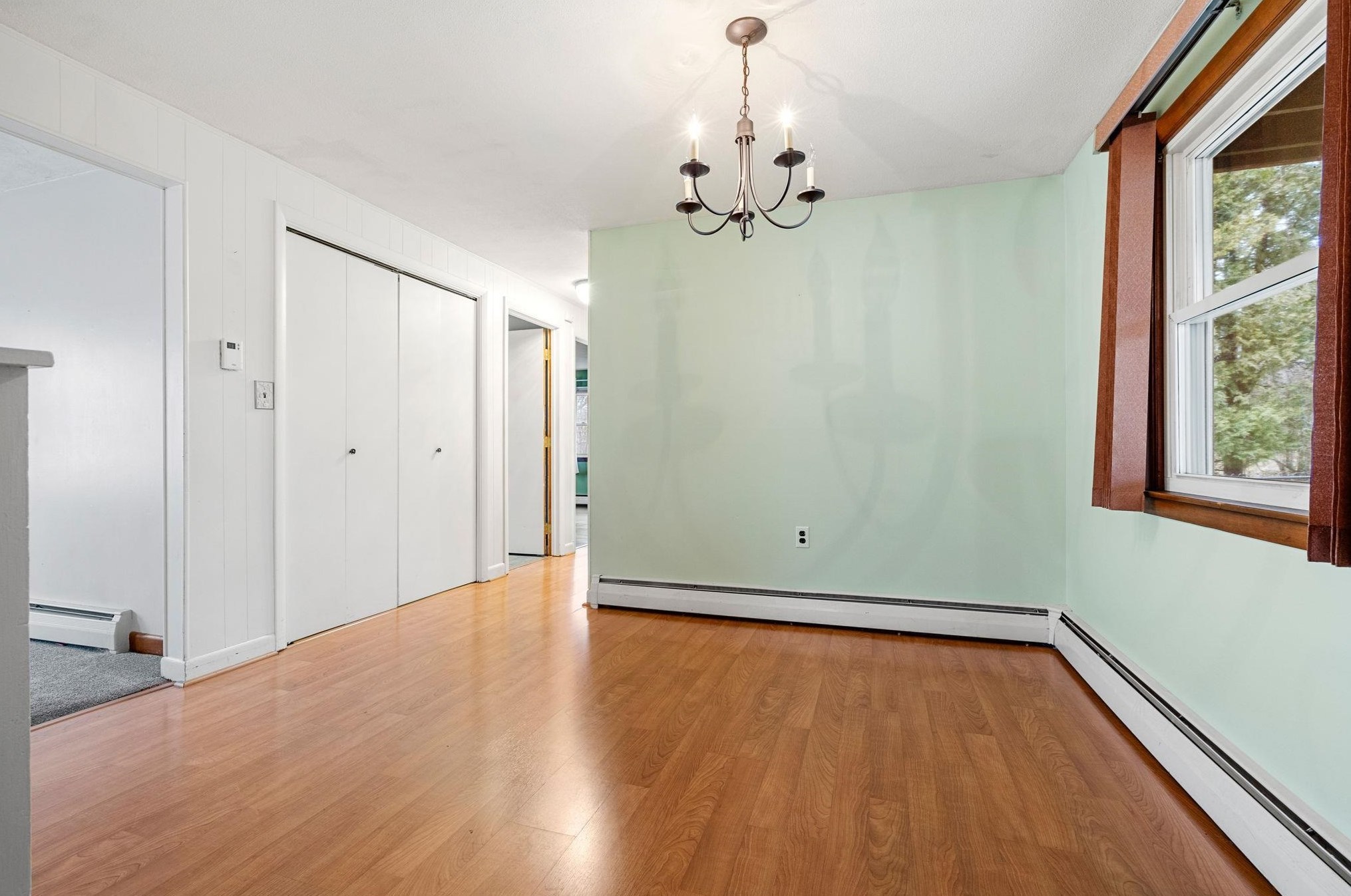 29 Carol Ave, Salem NH  03079-4452 exterior