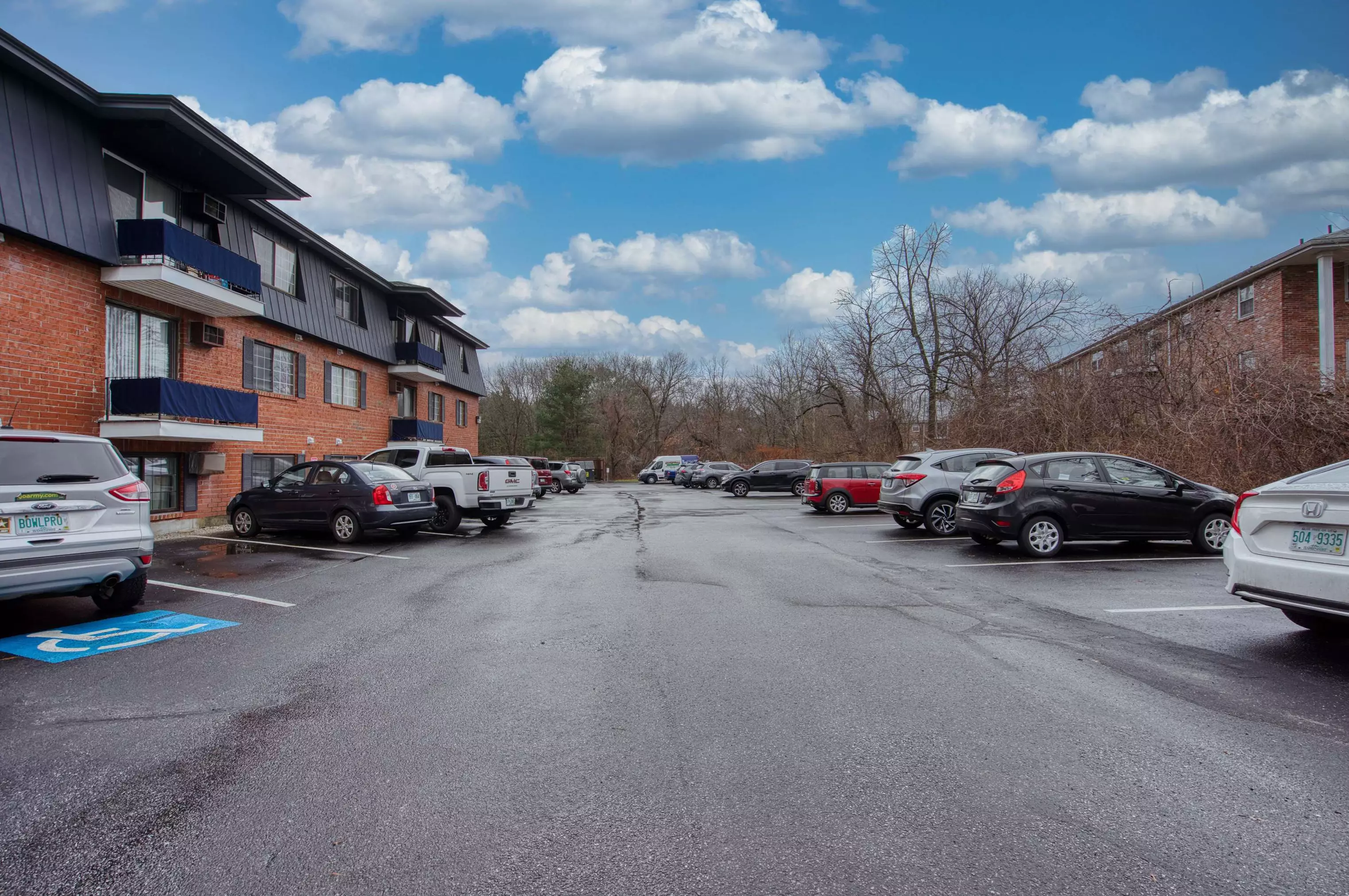 64 Dunbarton Rd, Manchester NH  03102-2588 exterior