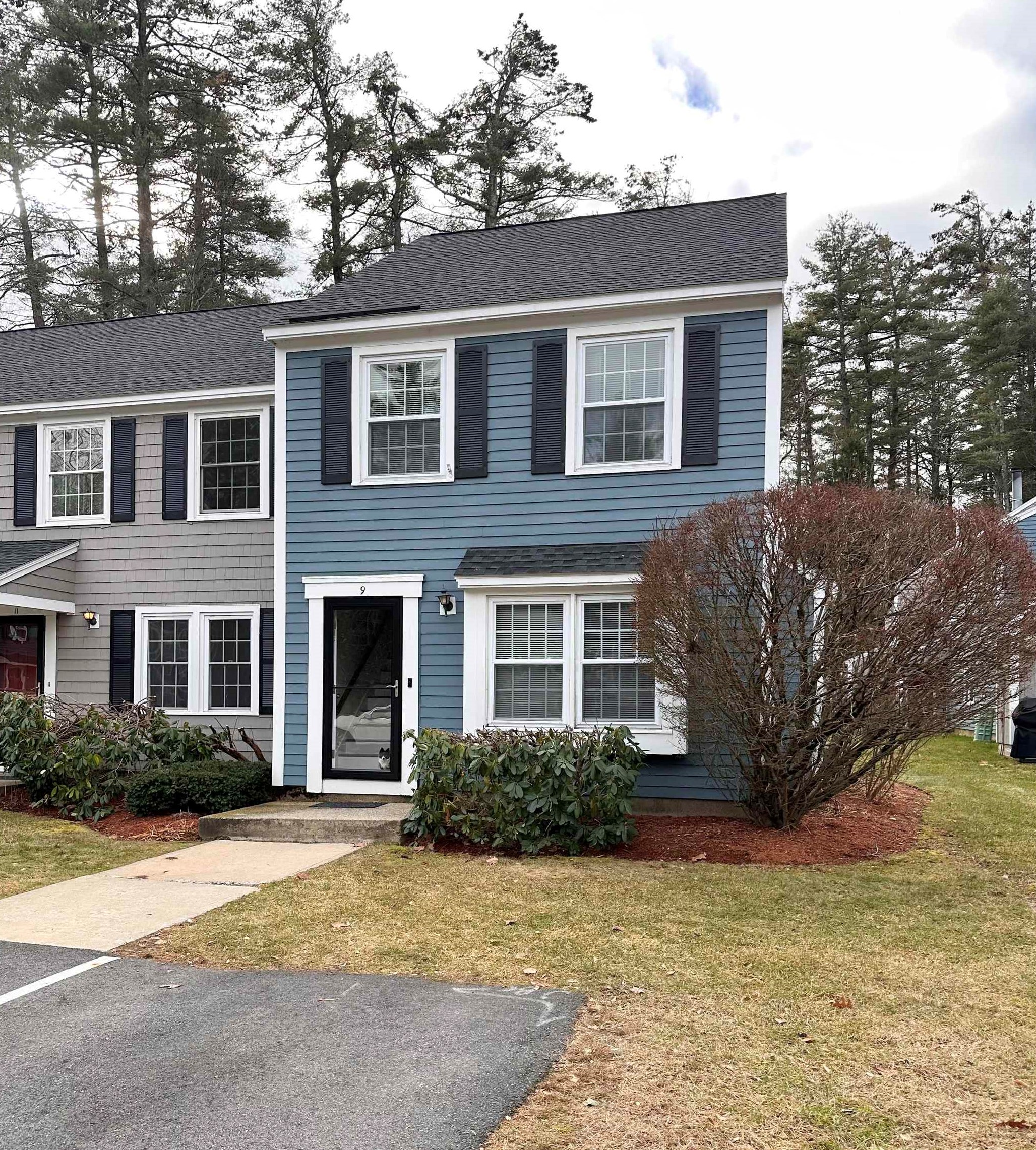 9 Donovan Ct, Merrimack NH  03054-6218 exterior