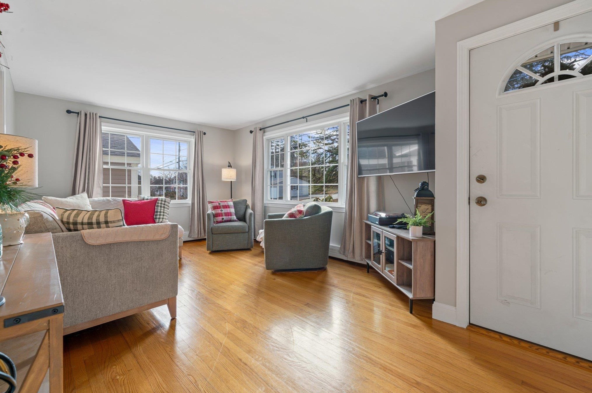 461 Varney St, Manchester NH  03102-4109 exterior