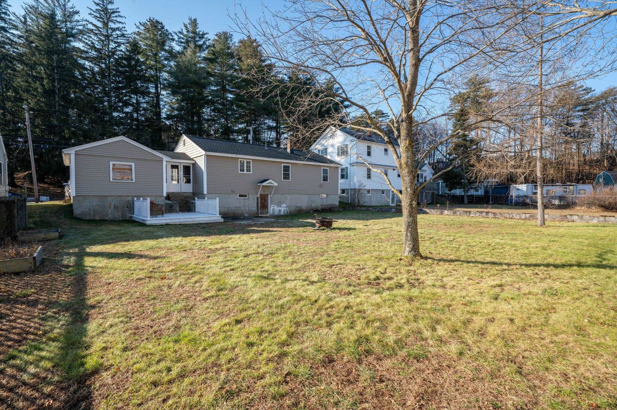 461 Varney St, Manchester NH  03102-4109 exterior