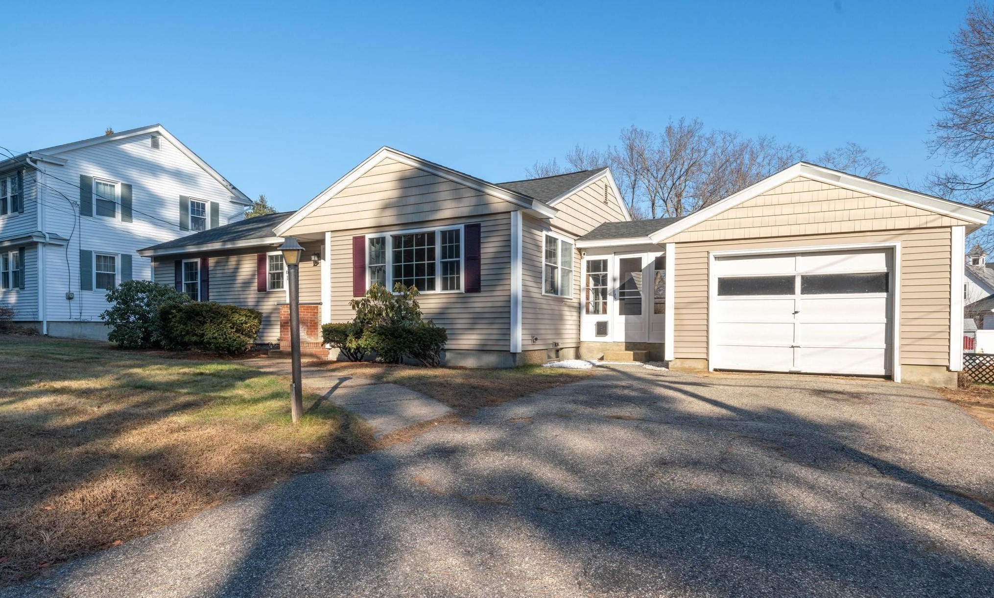 461 Varney St, Manchester NH  03102-4109 exterior