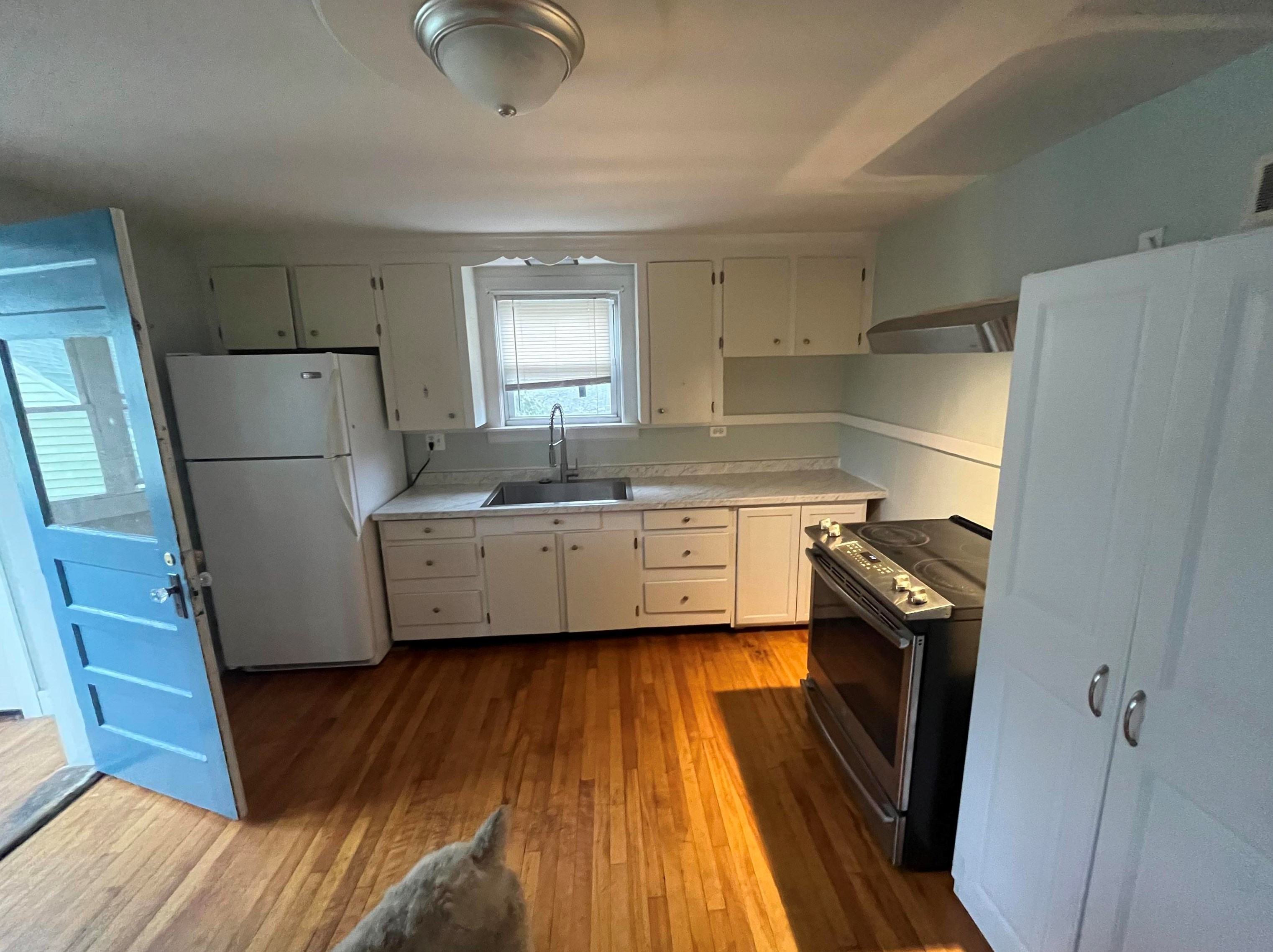 1705 Brown Ave, Manchester NH 03103-6725 exterior