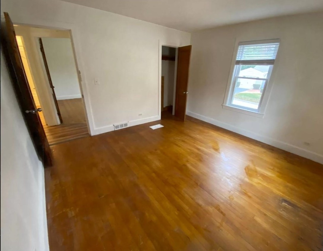 1705 Brown Ave, Manchester NH 03103-6725 exterior