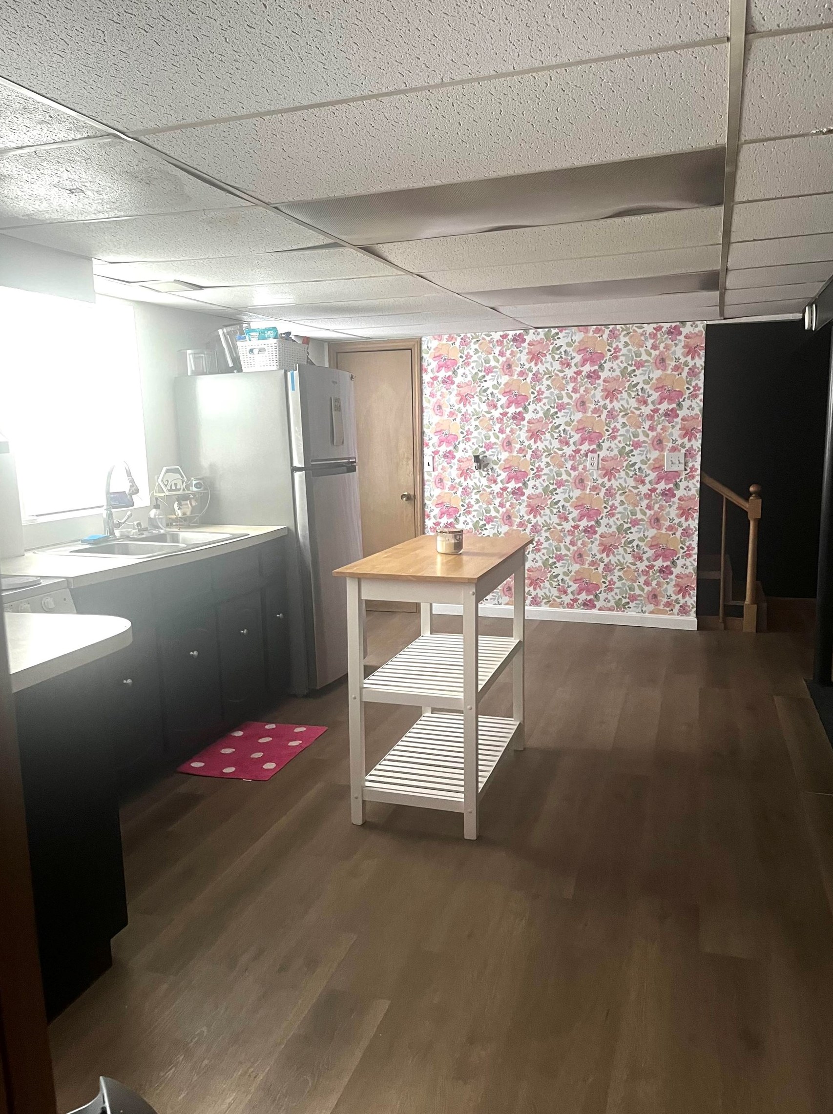 359 Mammoth Rd, Manchester NH  03109-4911 exterior