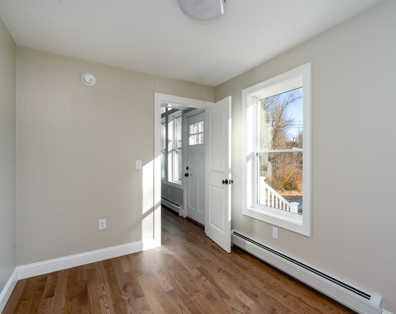 145 4 St, Dover NH 03820-2900 exterior