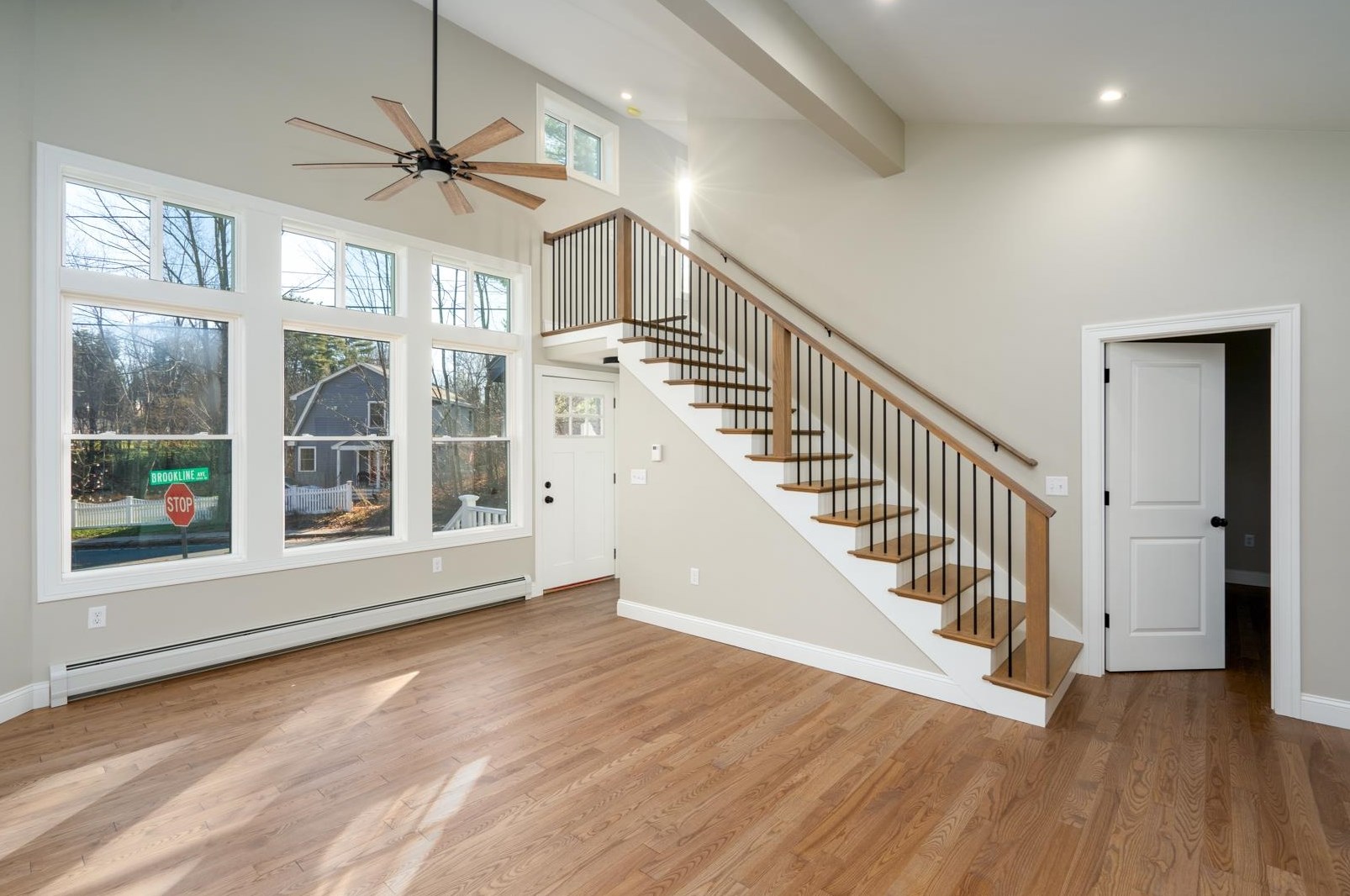 145 4 St, Dover NH 03820-2900 exterior