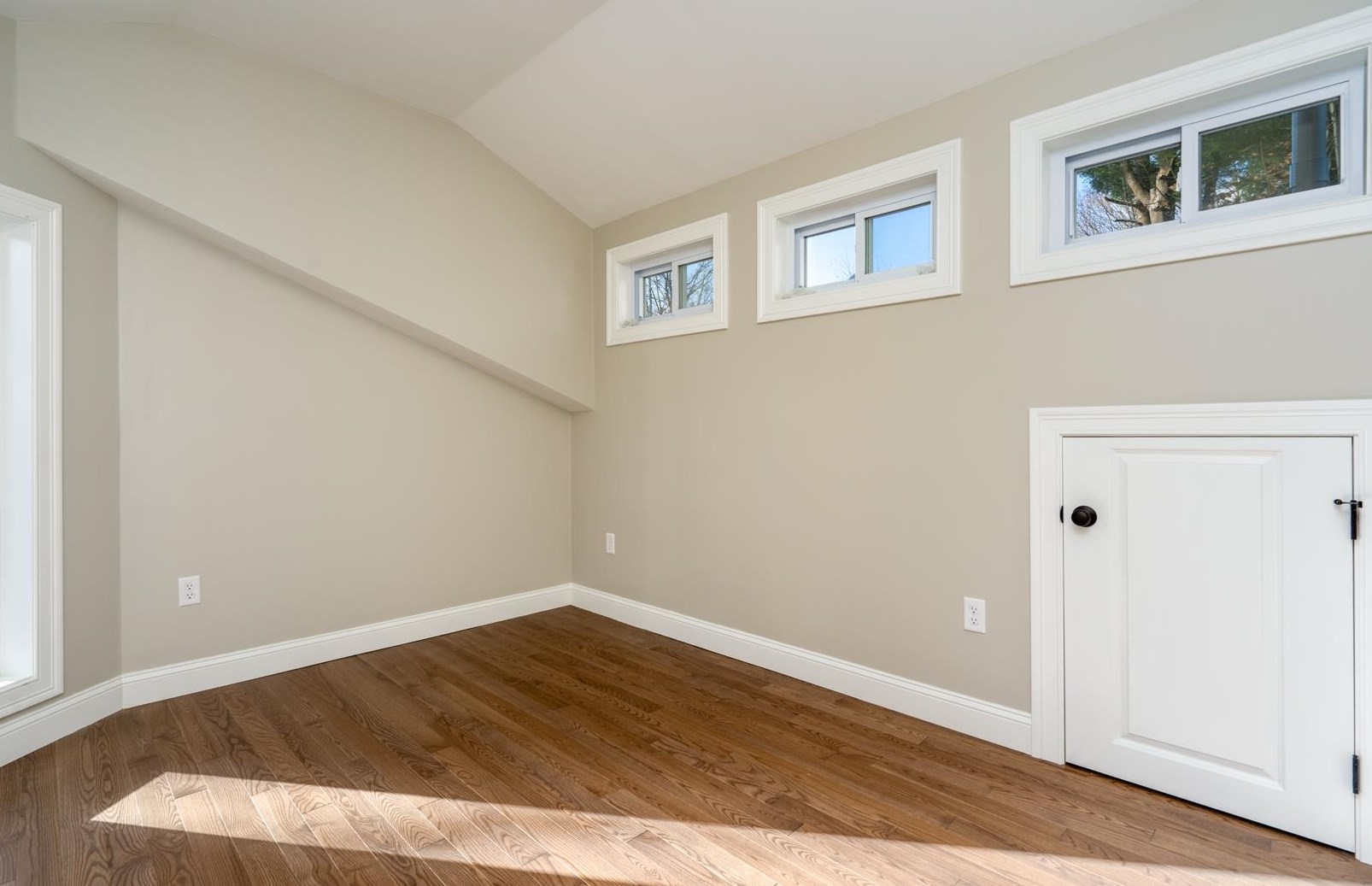 145 4 St, Dover NH 03820-2900 exterior