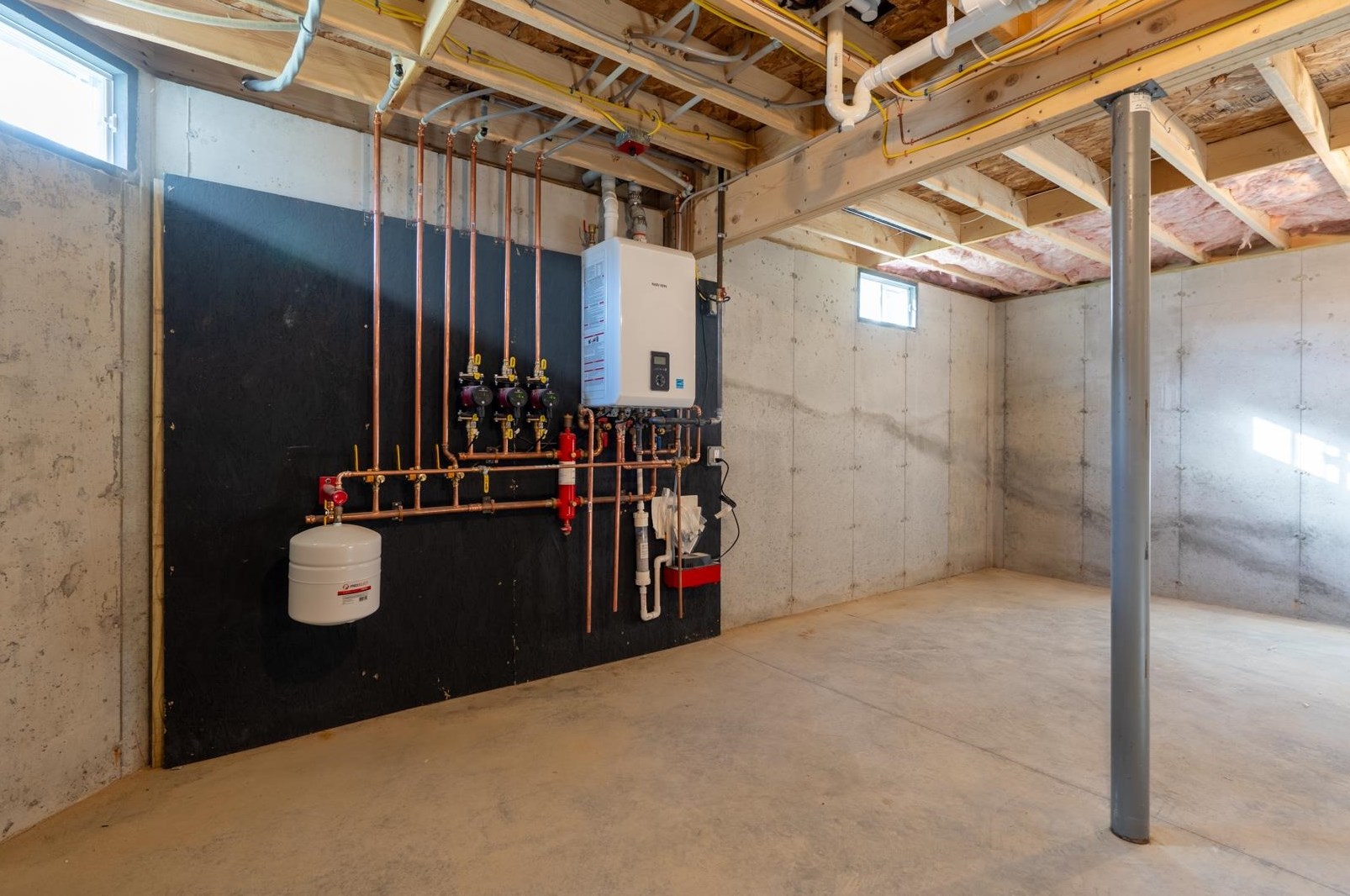 145 4 St, Dover NH 03820-2900 exterior