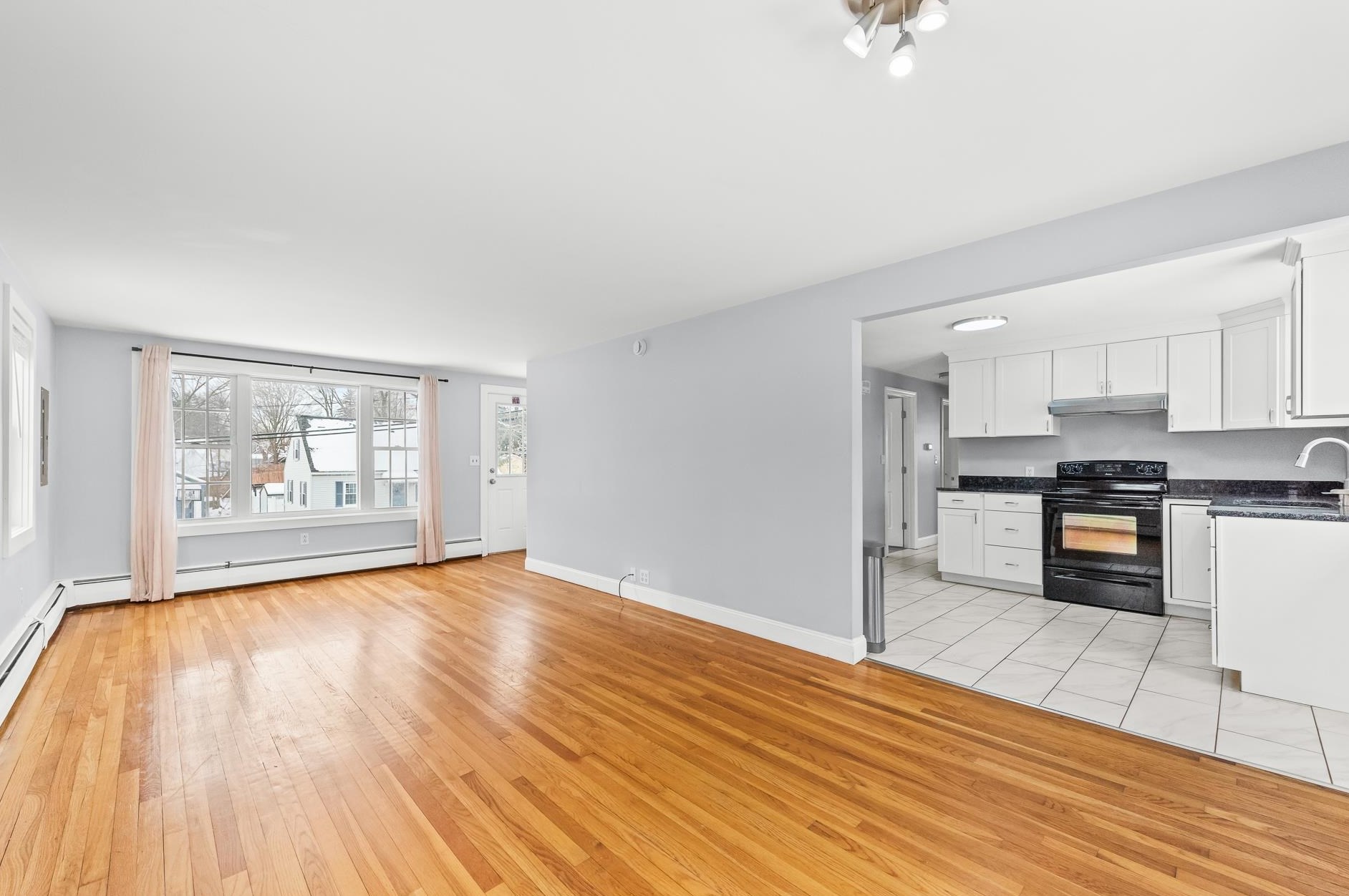 1250 Beech St, Manchester NH  03104-2122 exterior