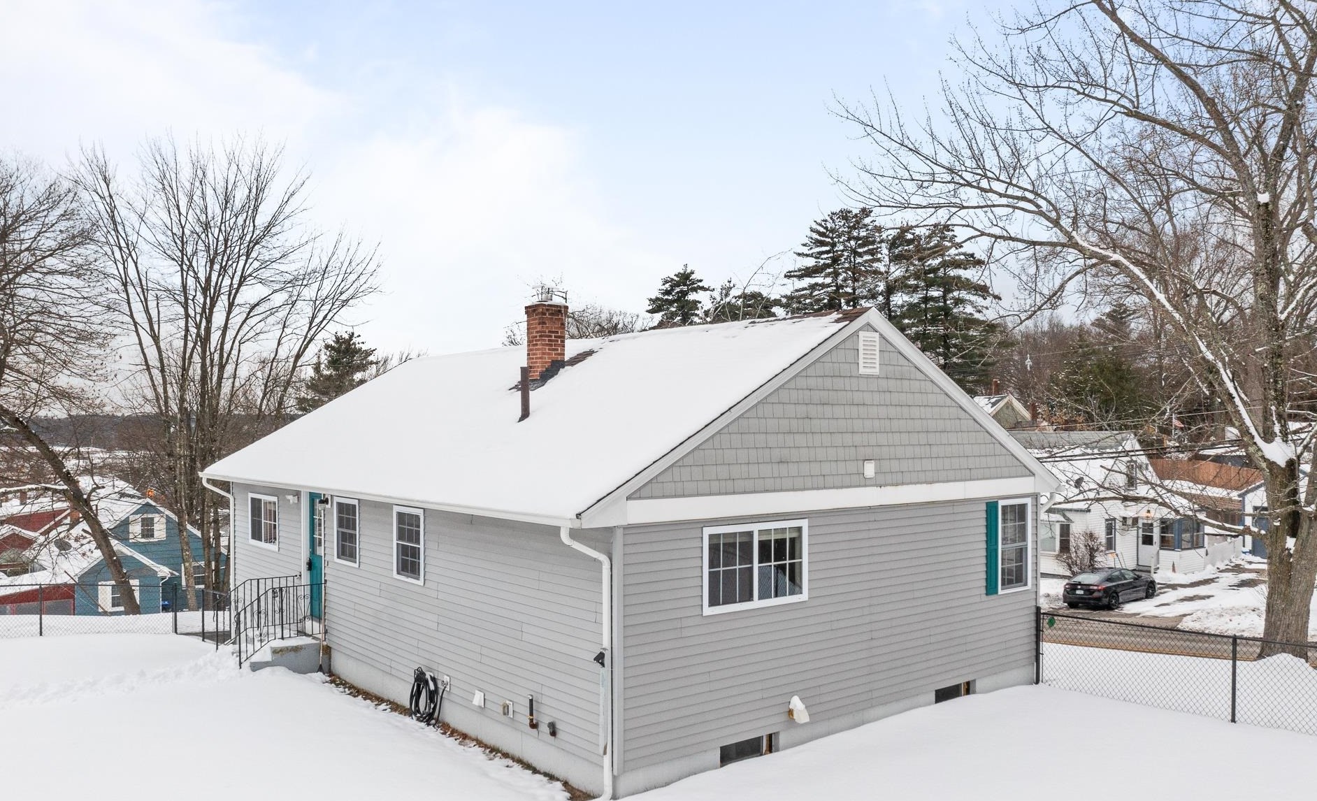 1250 Beech St, Manchester NH  03104-2122 exterior