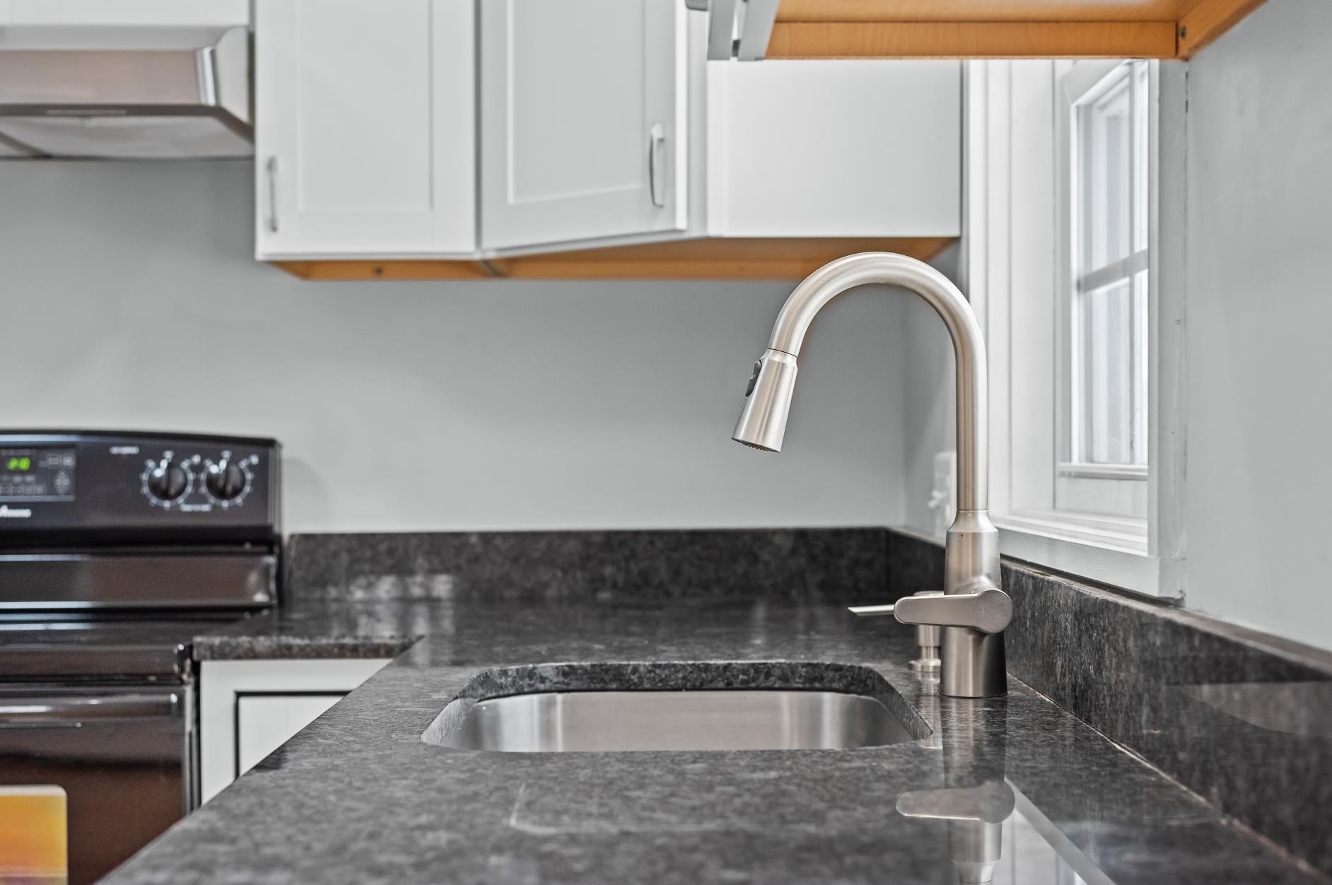 1250 Beech St, Manchester NH  03104-2122 exterior