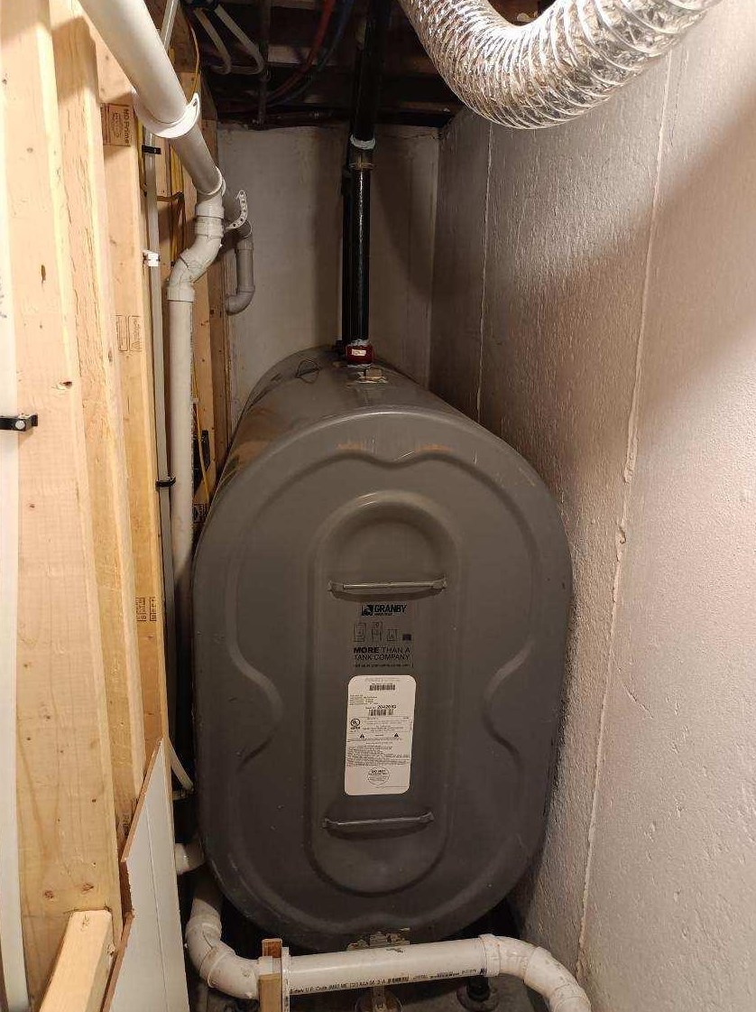 1250 Beech St, Manchester NH  03104-2122 exterior