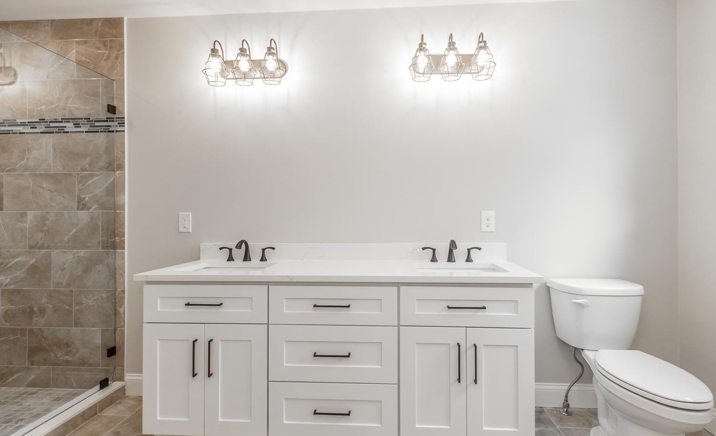 12 King, Salem NH  03079 exterior