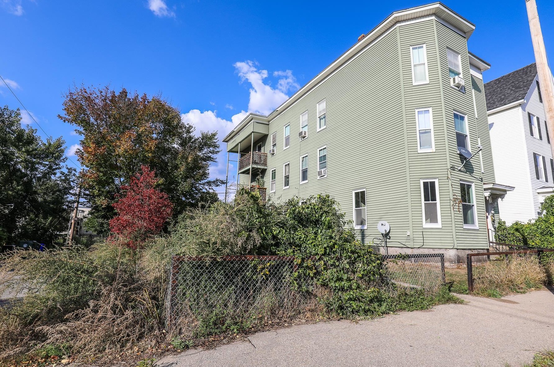 174 Grn St, Manchester NH 03106-2611 exterior