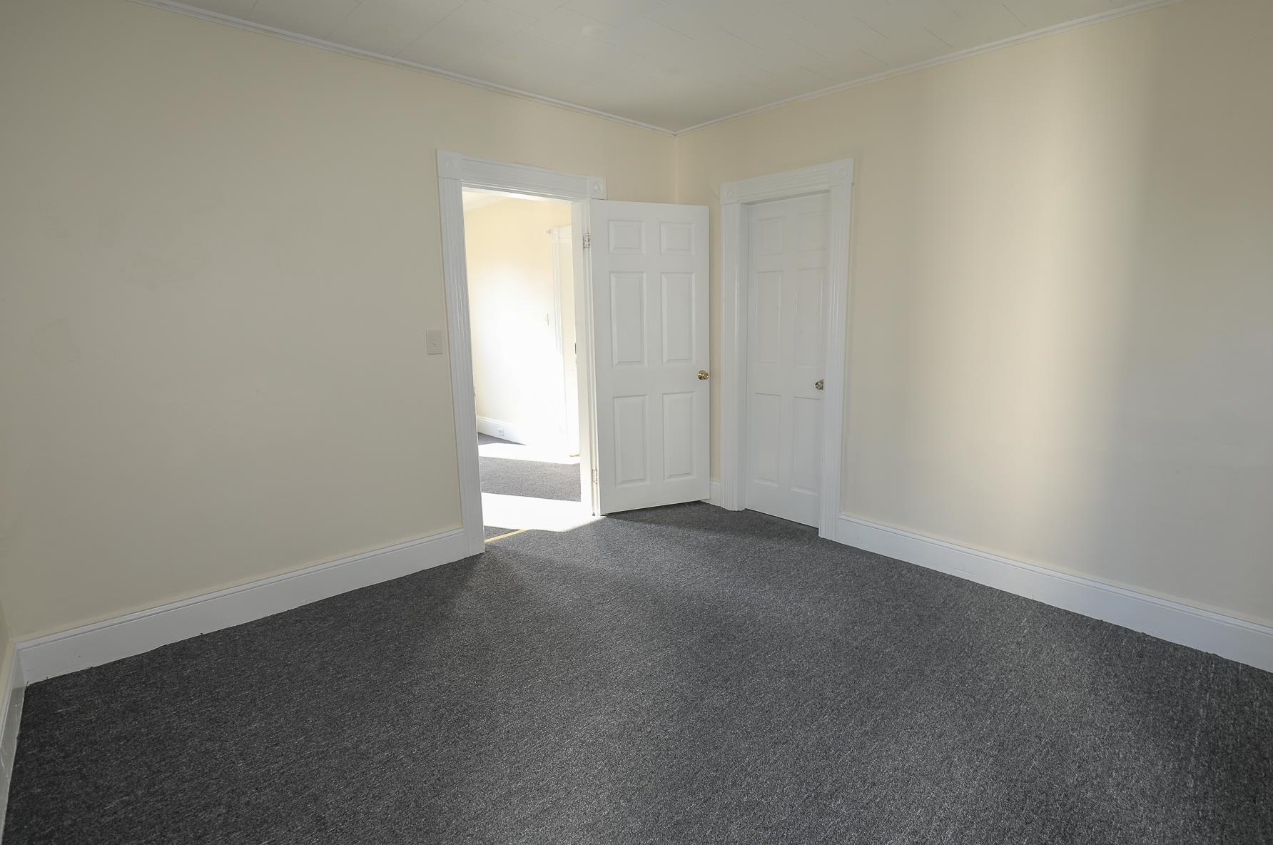 174 Grn St, Manchester NH 03106-2611 exterior