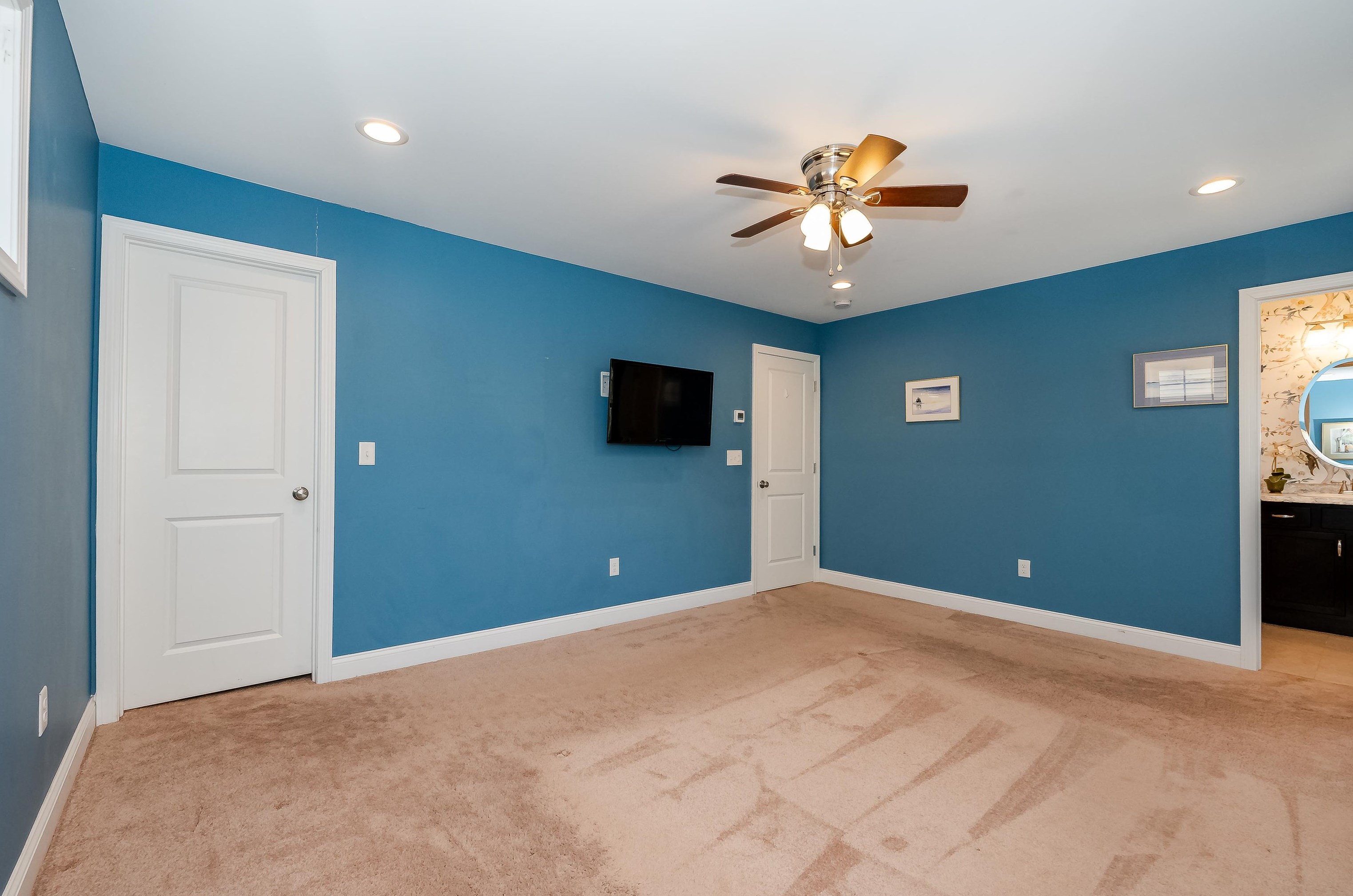 46 Constitution Way, Rochester NH  03867-5252 exterior