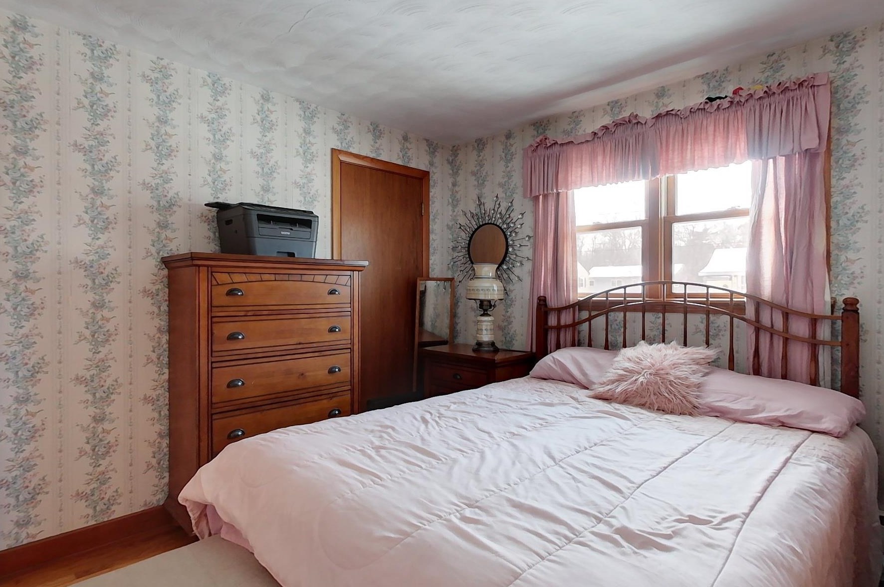 5 Joyce Heard Ave, Salem NH  03079-4221 exterior