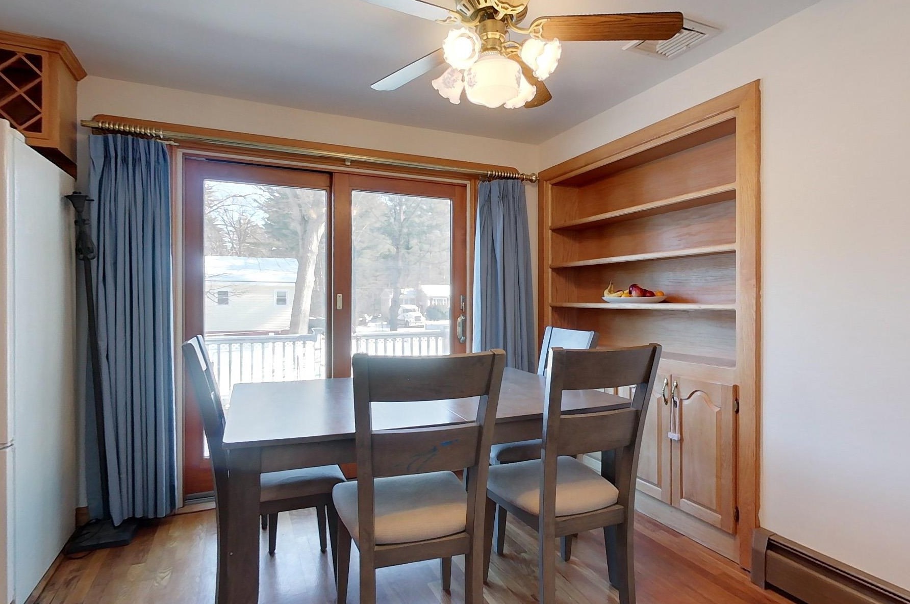 5 Joyce Heard Ave, Salem NH  03079-4221 exterior
