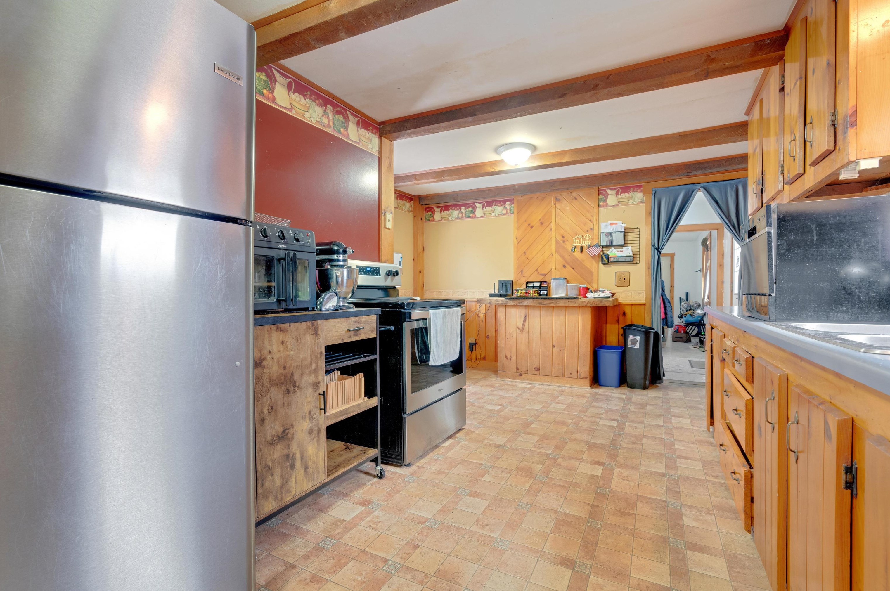 76 Main St, Ctr Ossipee NH  03814-6849 exterior
