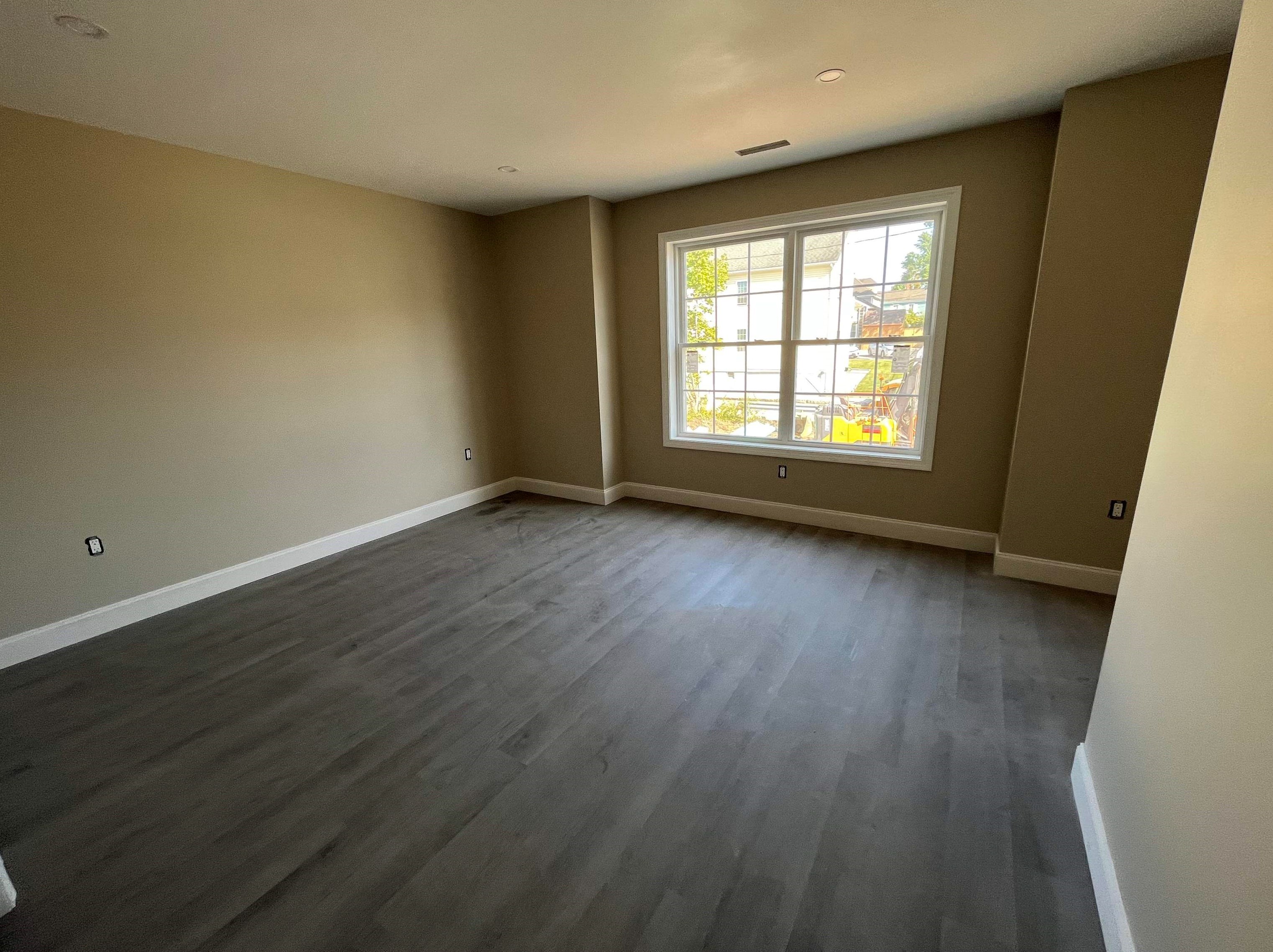 7 Putnam St, Nashua NH  03064-2548 exterior