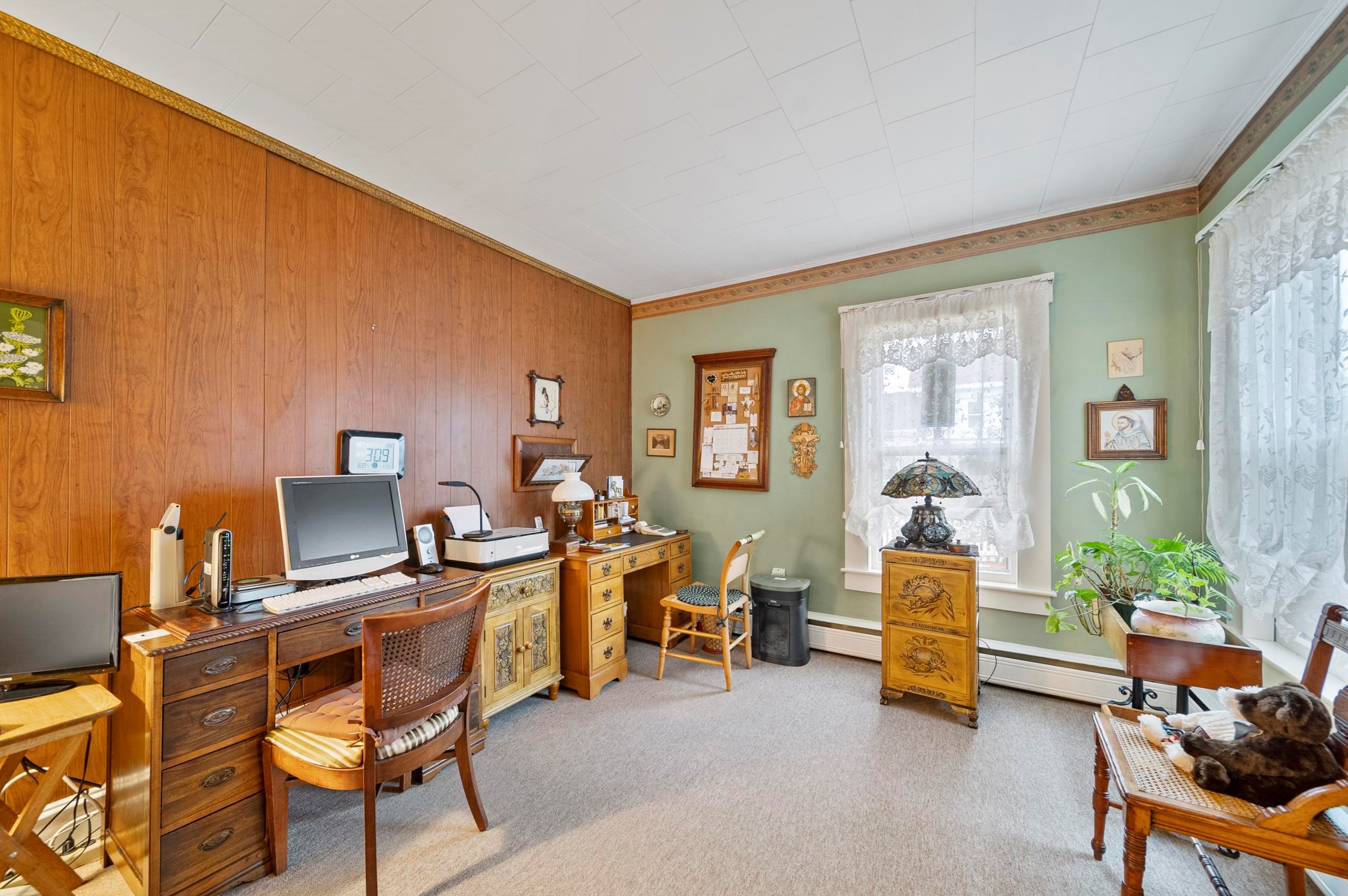 20 Lawrence Rd, Salem NH  03079-3237 exterior