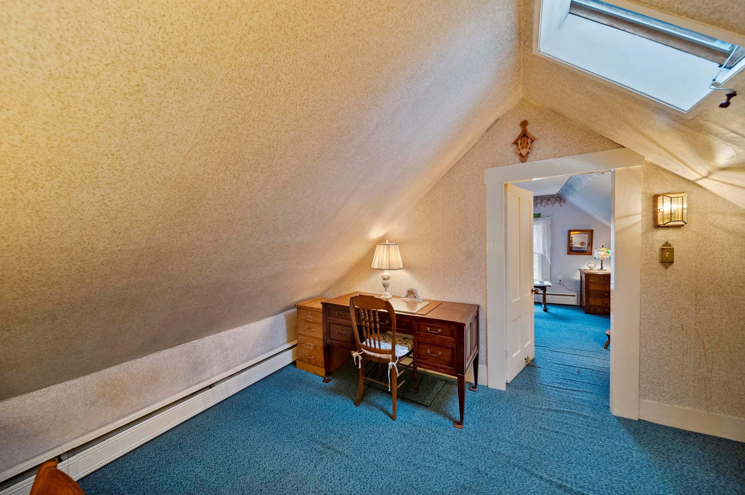 20 Lawrence Rd, Salem NH  03079-3237 exterior