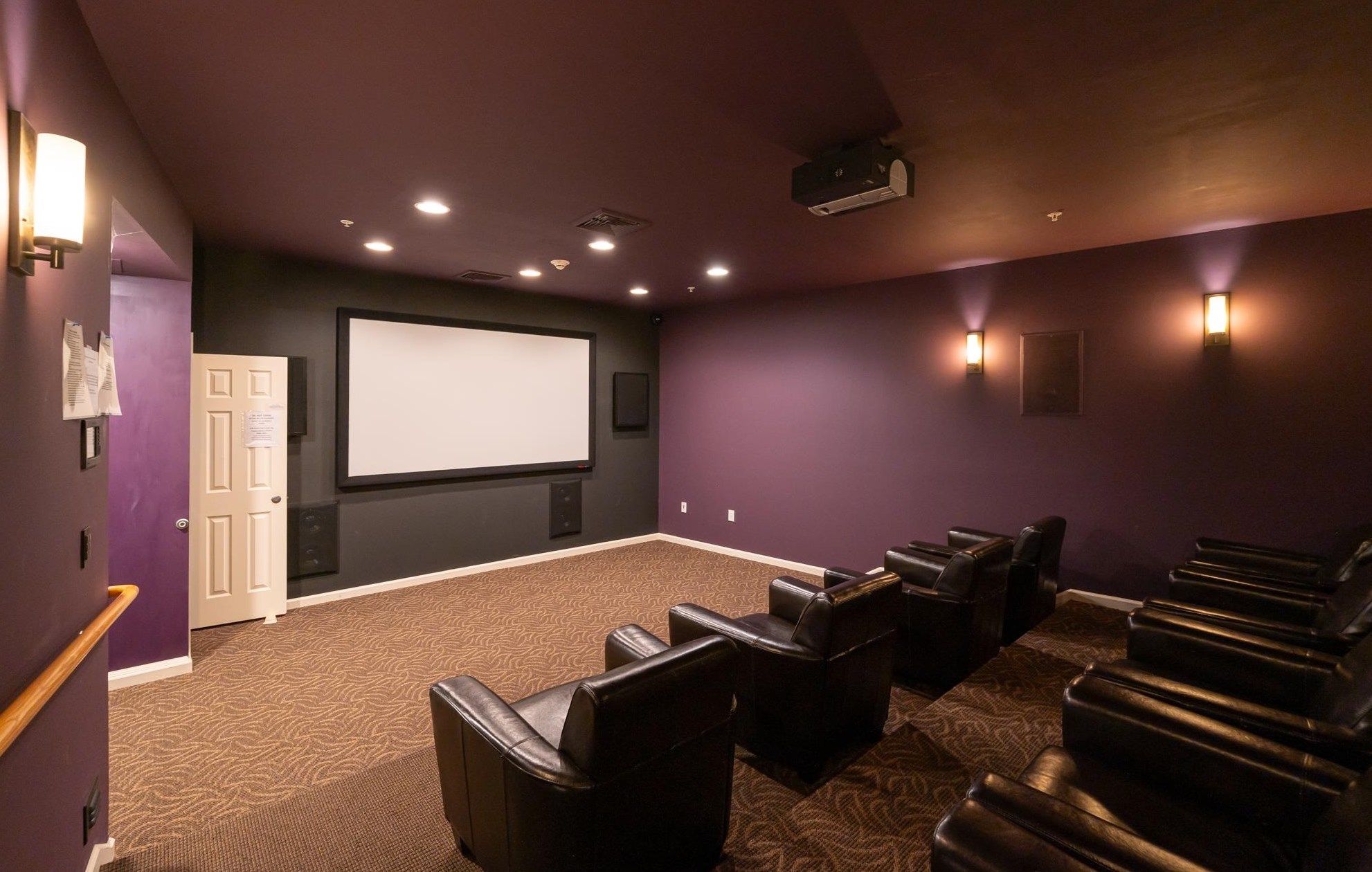 165 Knollwood Way, Manchester NH  03102 exterior