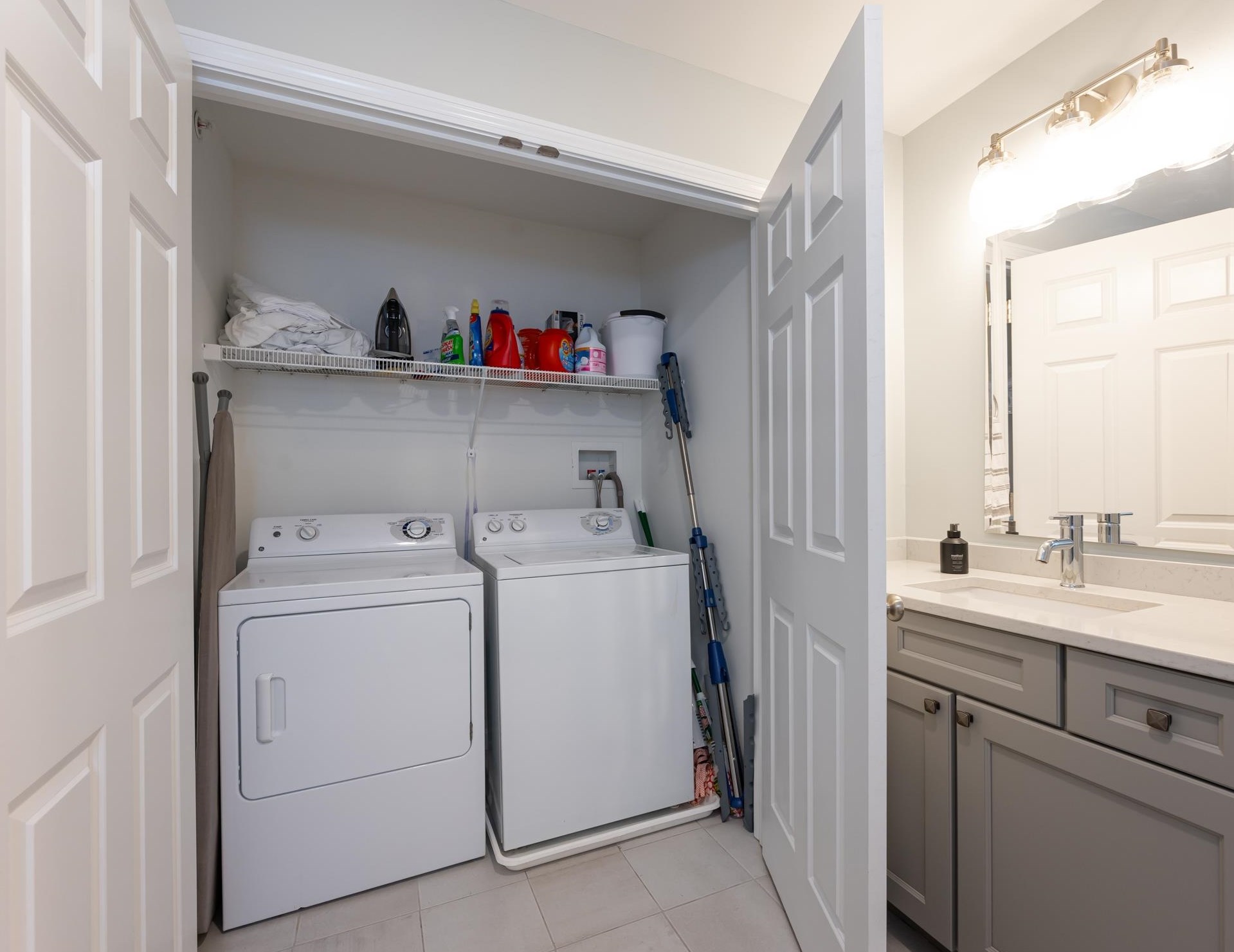 165 Knollwood Way, Manchester NH  03102 exterior