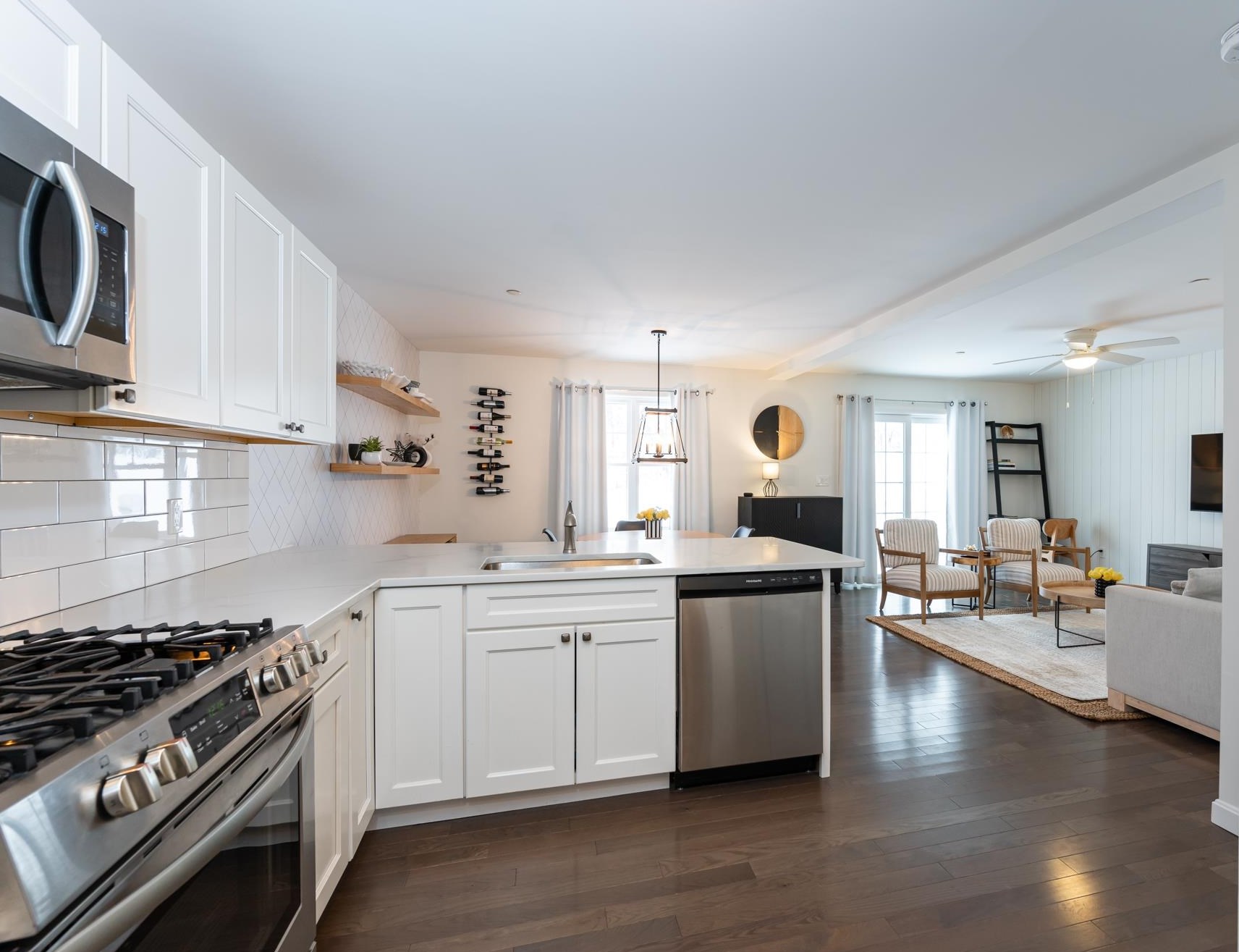 165 Knollwood Way, Manchester NH  03102 exterior