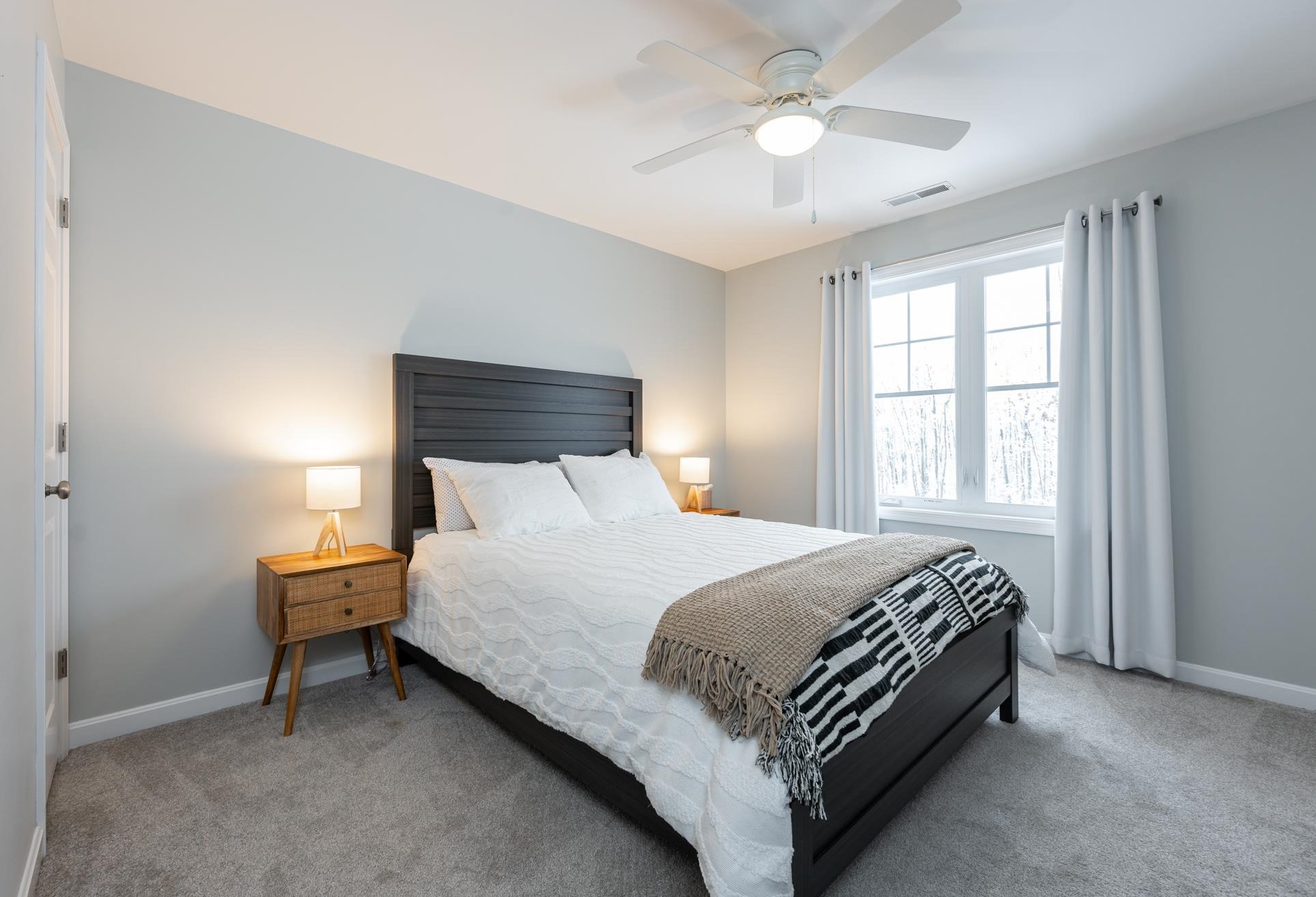 165 Knollwood Way, Manchester NH  03102 exterior