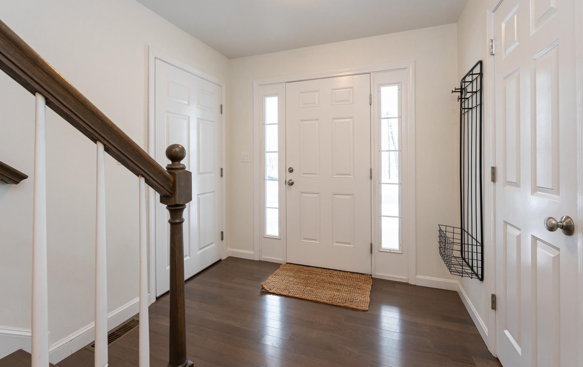 165 Knollwood Way, Manchester NH  03102 exterior