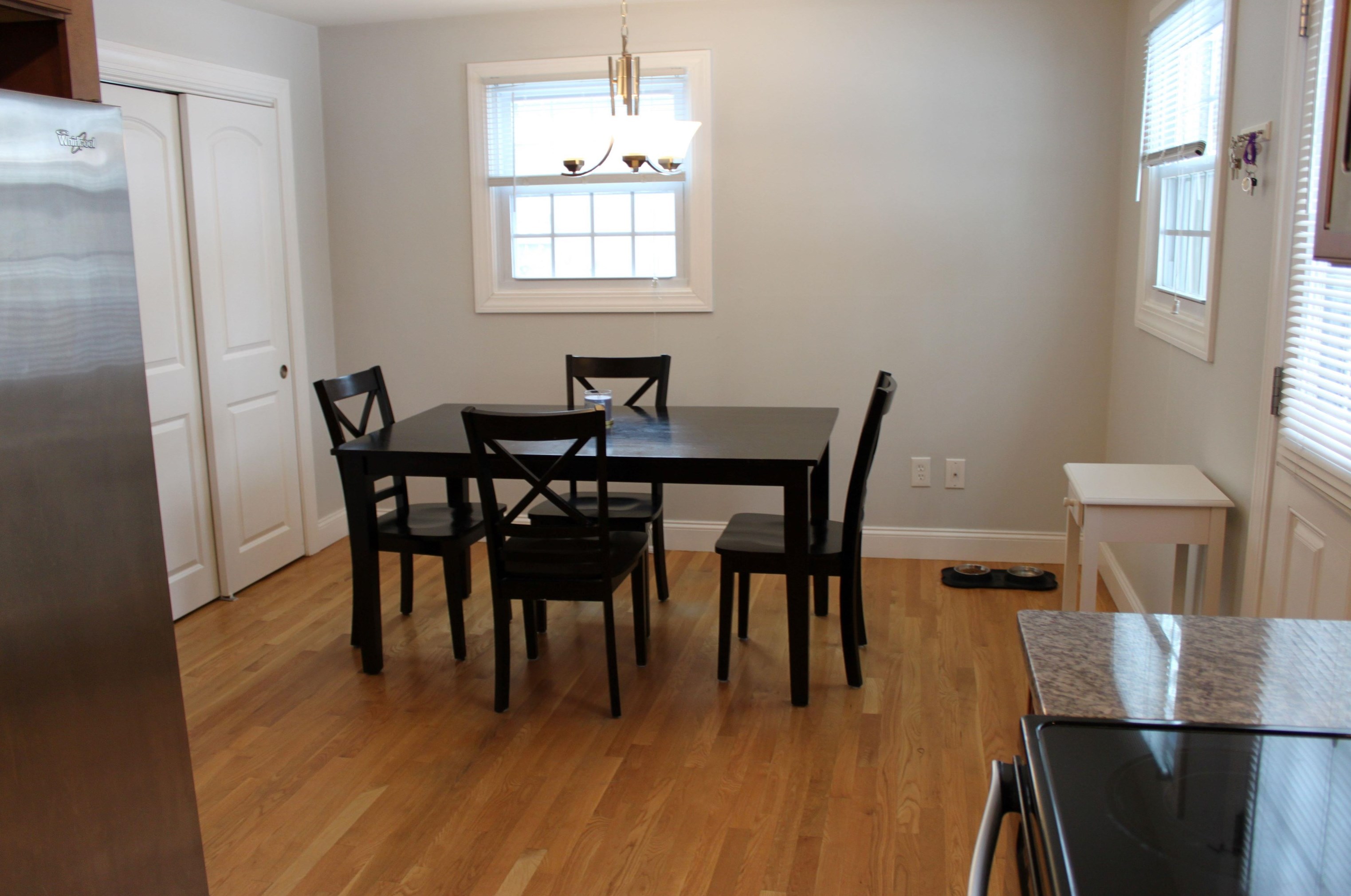 144 Roysan St, Manchester NH  03103-3077 exterior