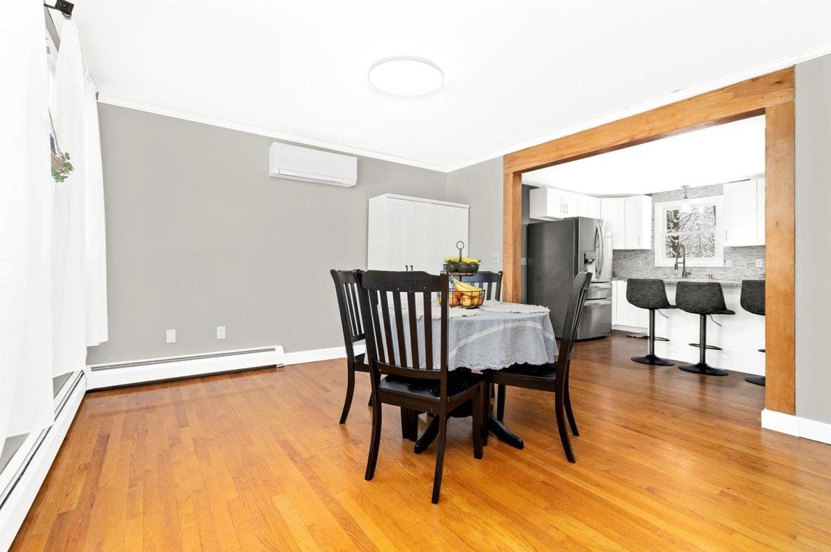 13 Helen Dr, Manchester NH  03106-2005 exterior