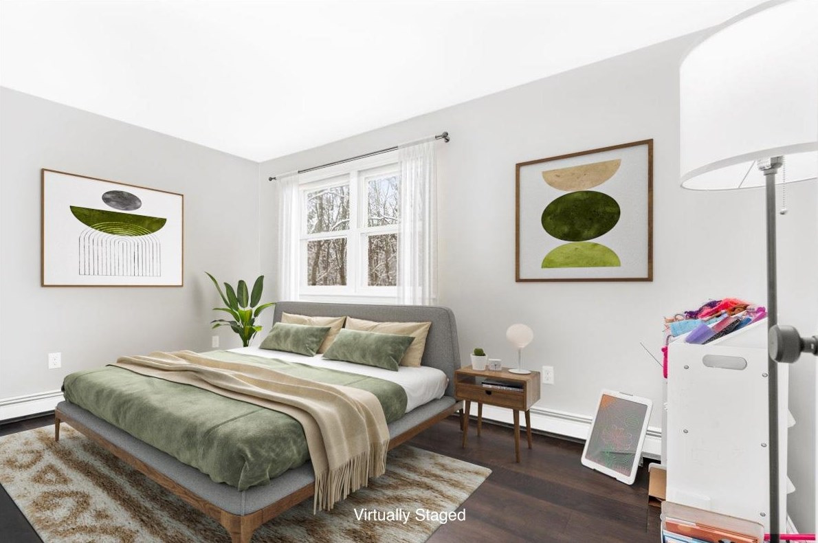 13 Helen Dr, Manchester NH  03106-2005 exterior