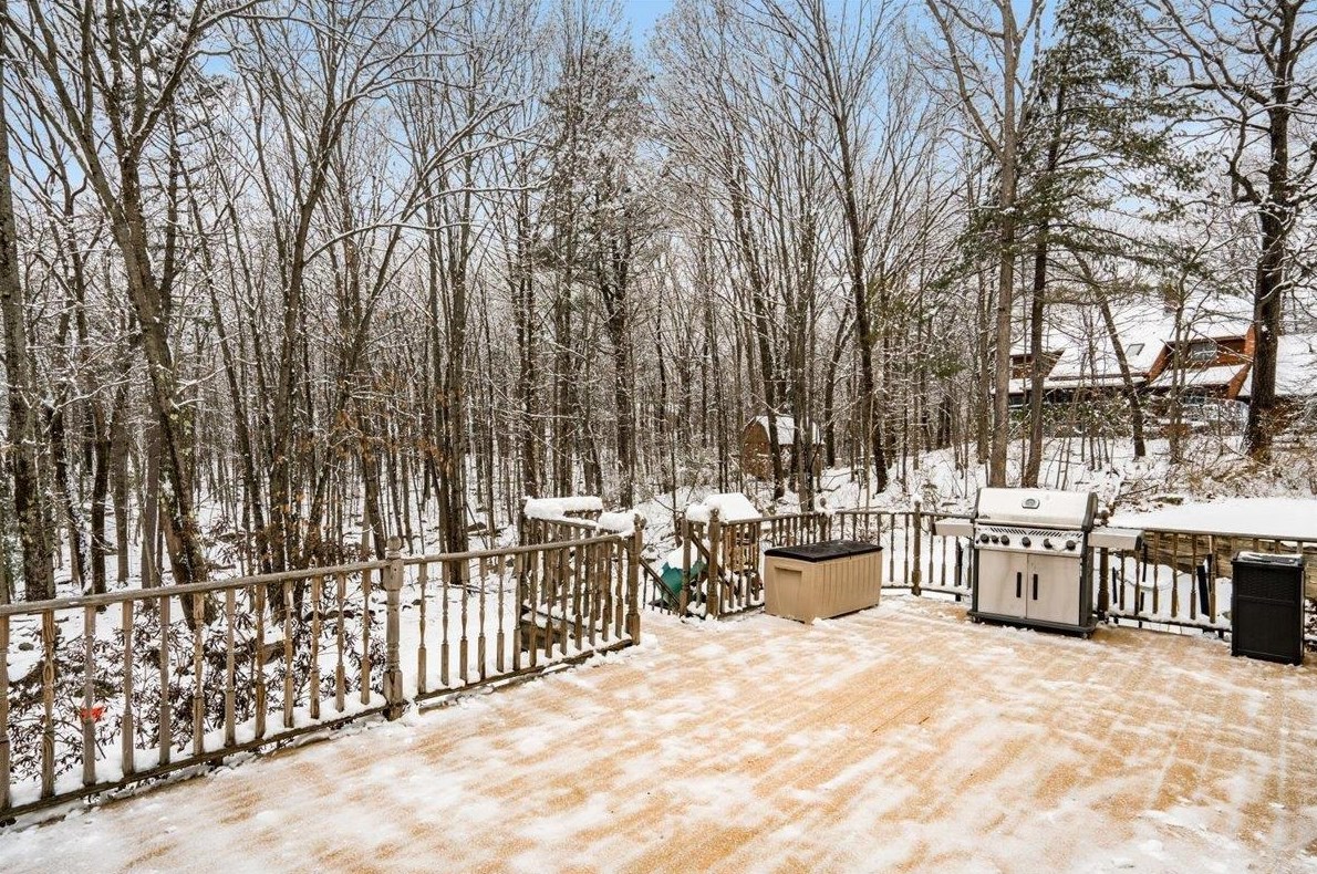 13 Helen Dr, Manchester NH  03106-2005 exterior