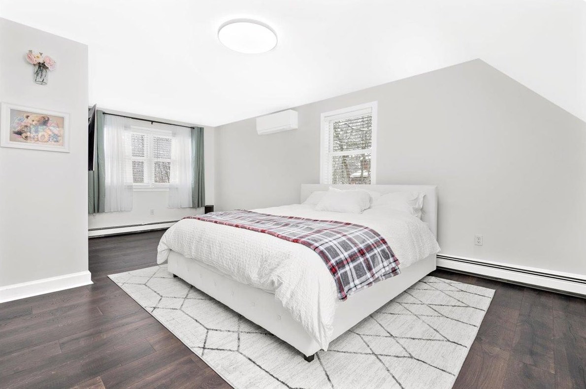 13 Helen Dr, Manchester NH  03106-2005 exterior