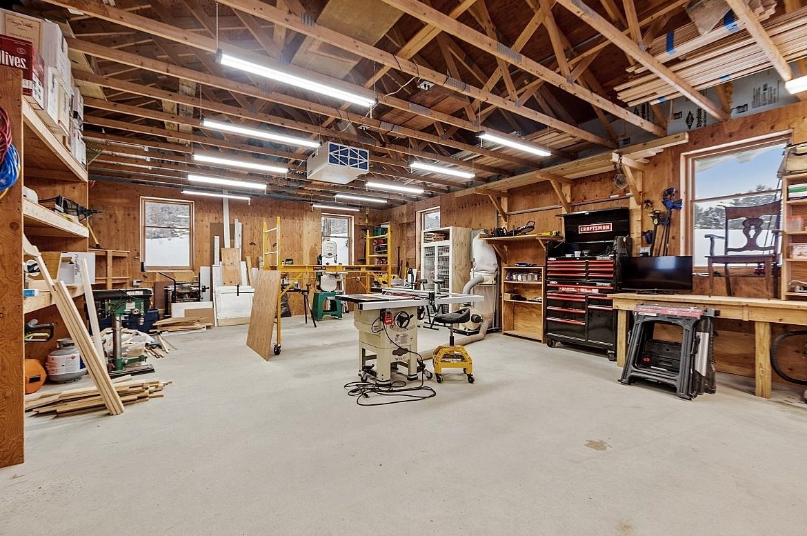 64 Barnett Hill Rd, Walpole NH  03608-5000 exterior