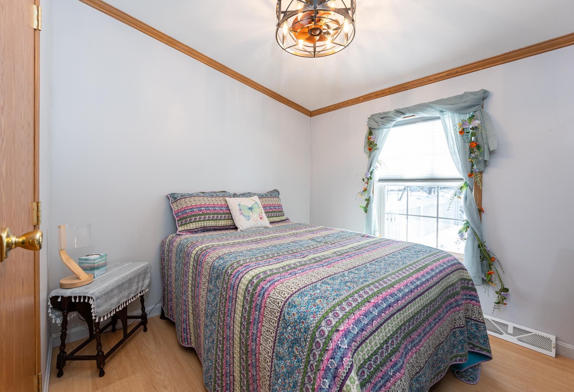 16 Saddle Back Cir, Ellsworth NH  03223-4748 exterior