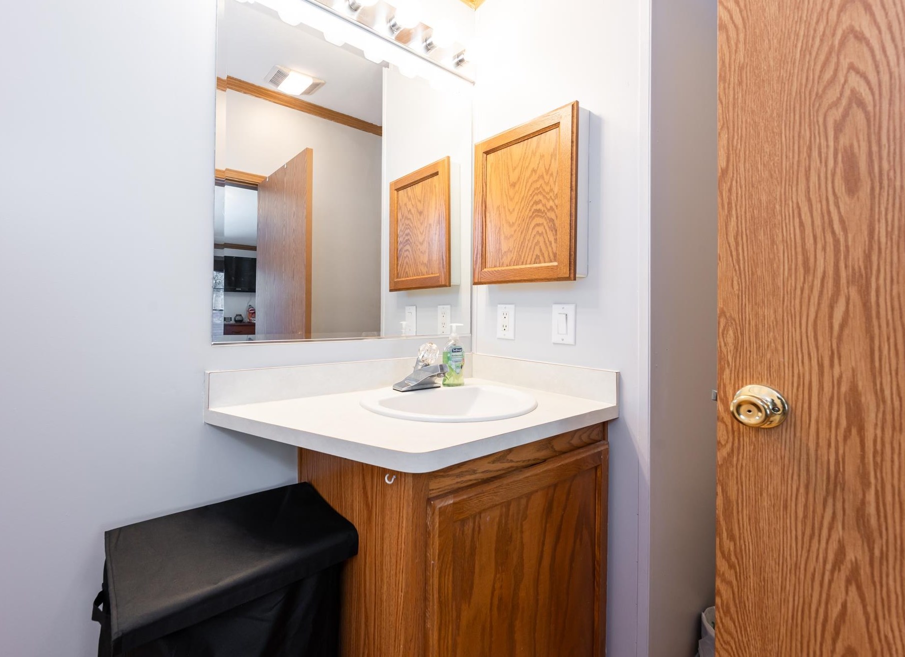16 Saddle Back Cir, Ellsworth NH  03223-4748 exterior