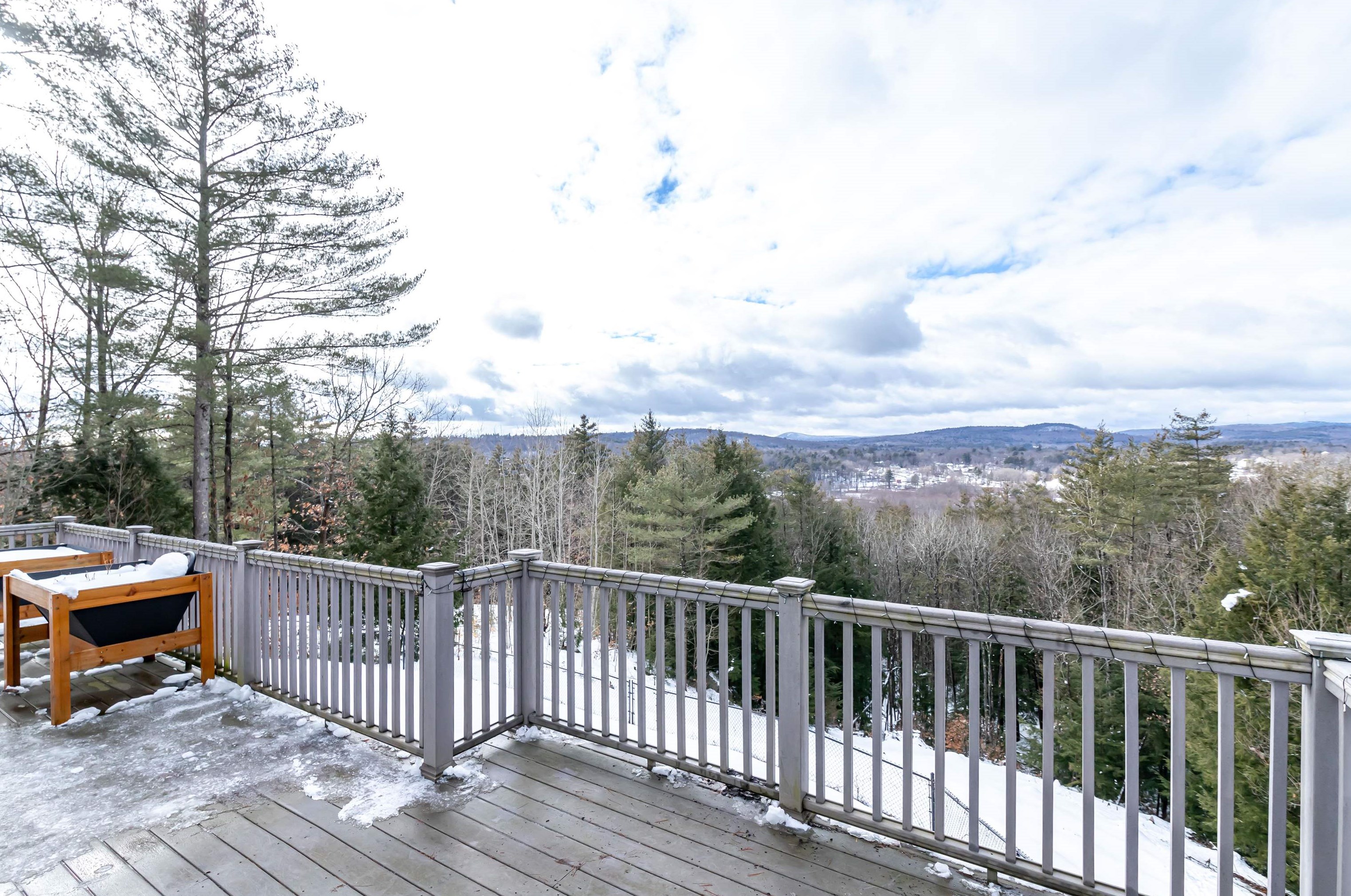 38 Balch Farm Rd, Bennington NH  03442-4202 exterior
