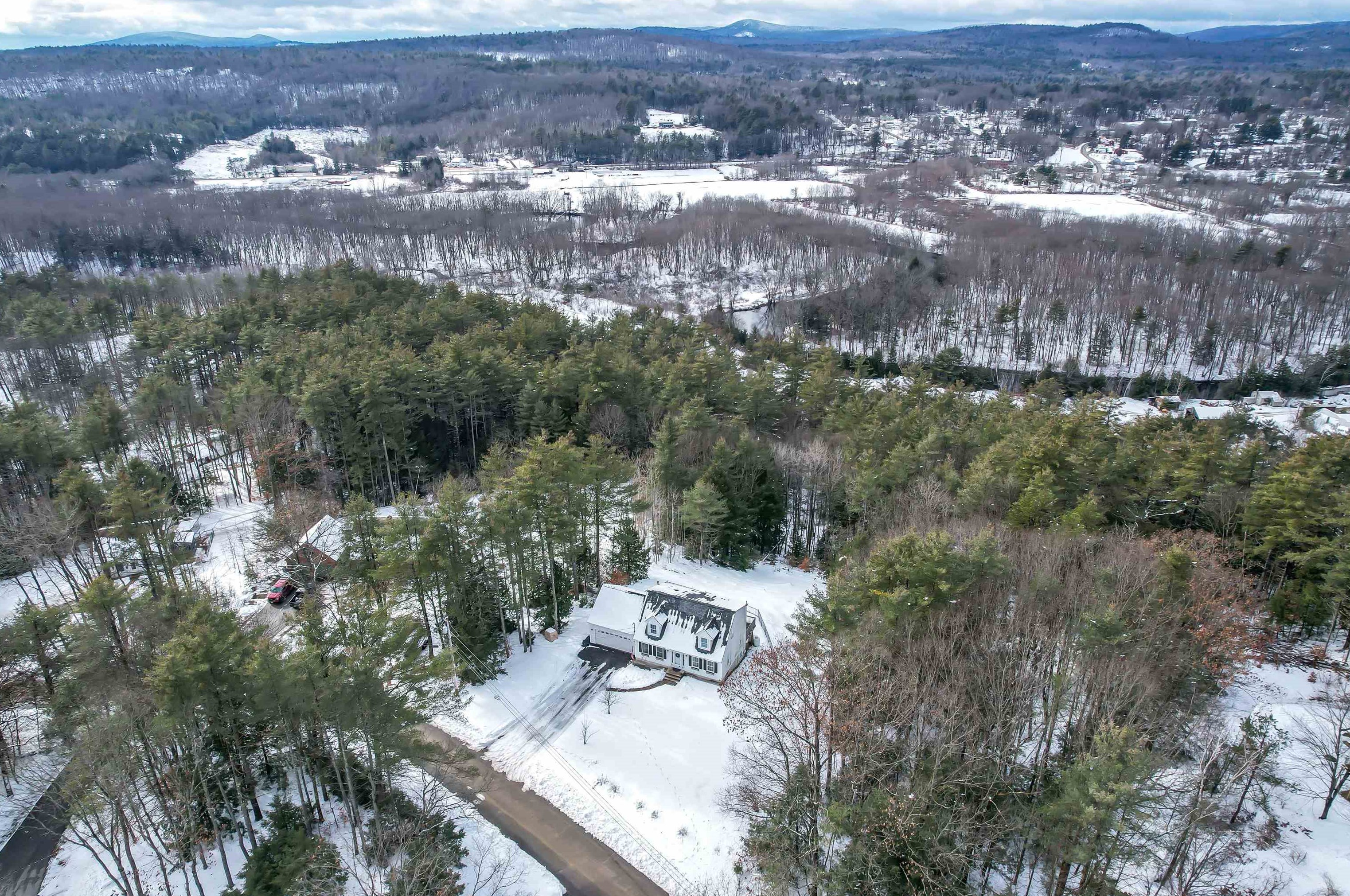 38 Balch Farm Rd, Bennington NH  03442-4202 exterior