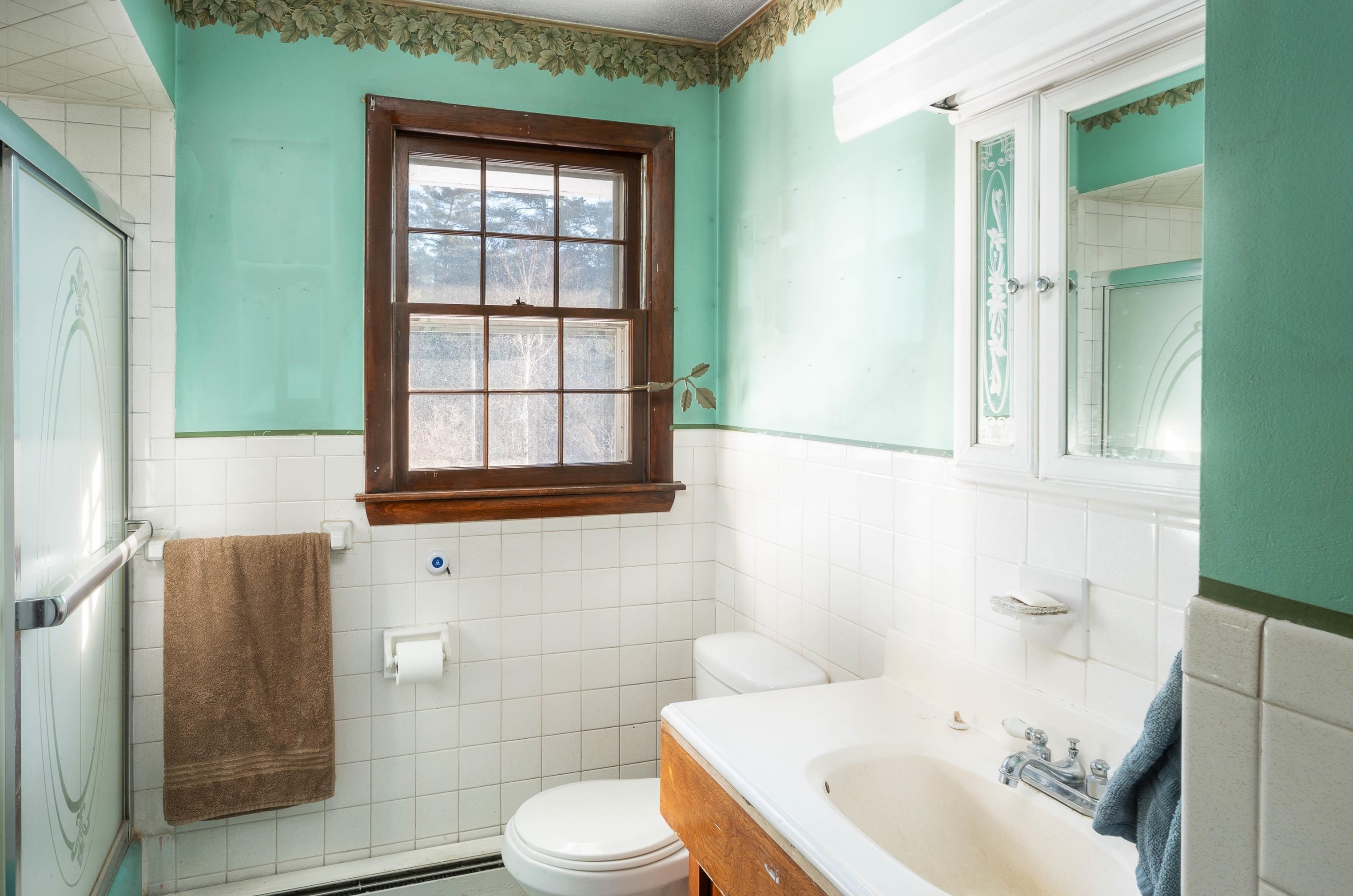 137 River Rd, Manchester NH 03106-1321 exterior