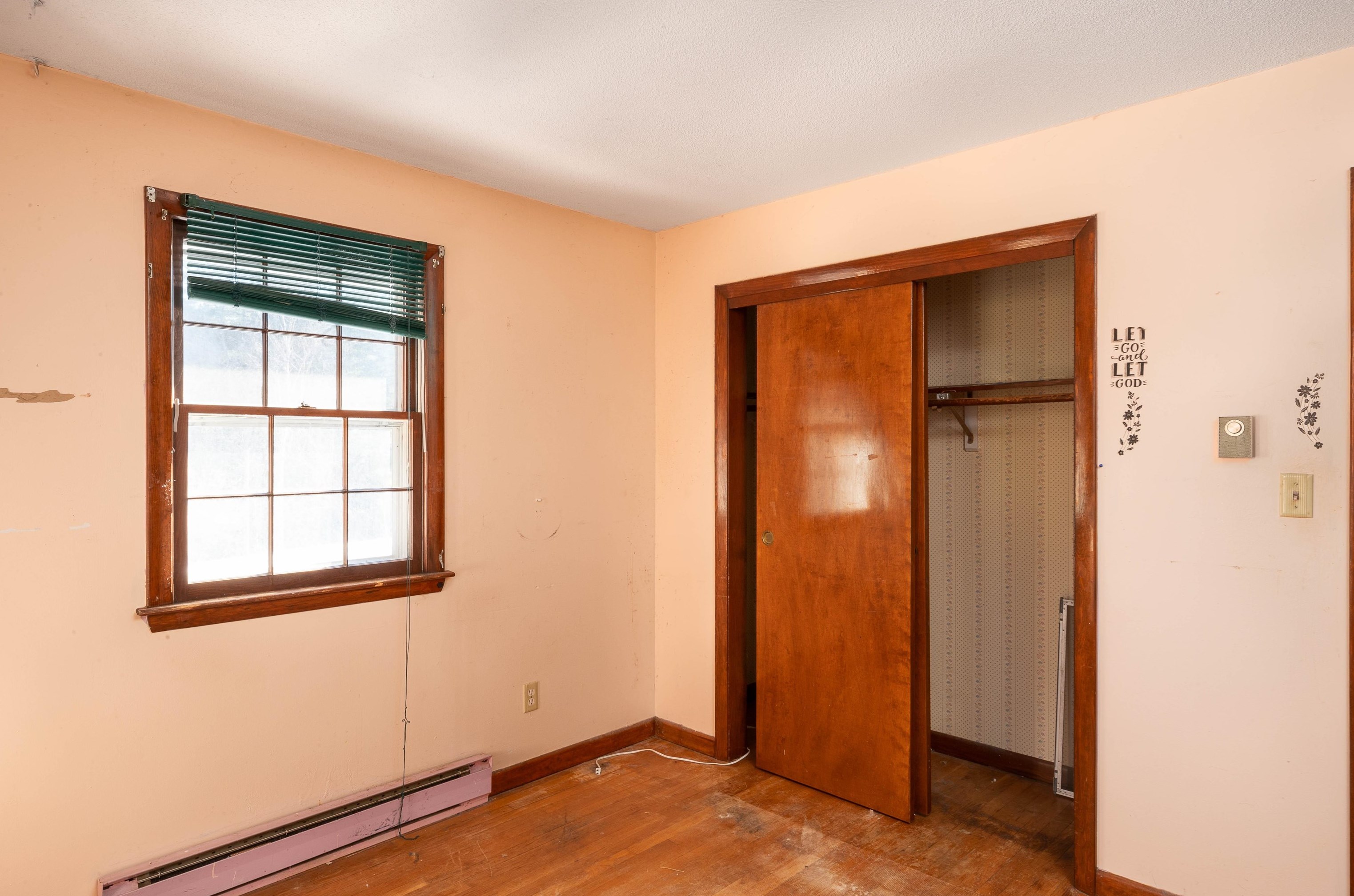 137 River Rd, Manchester NH 03106-1321 exterior