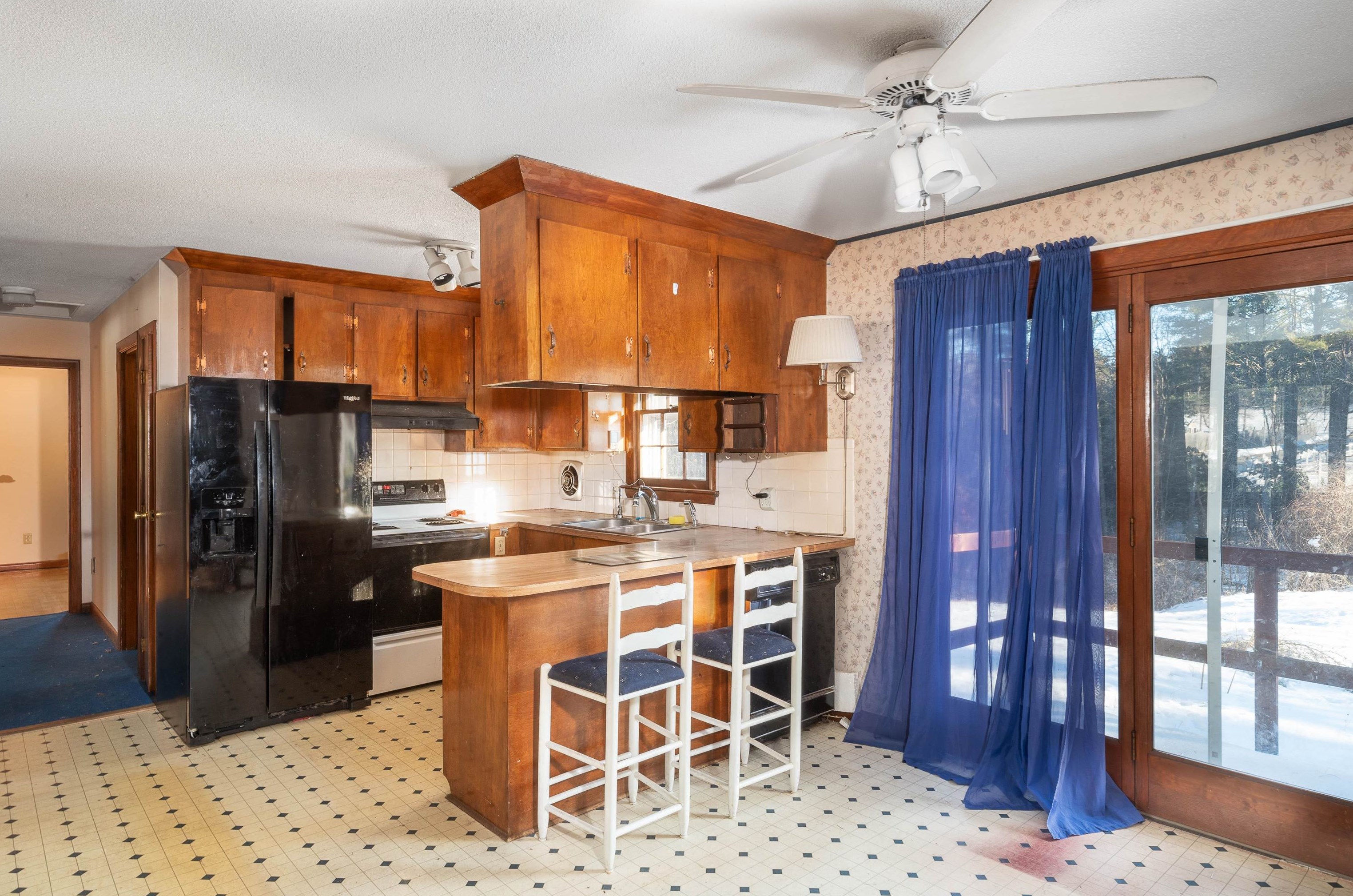 137 River Rd, Manchester NH 03106-1321 exterior