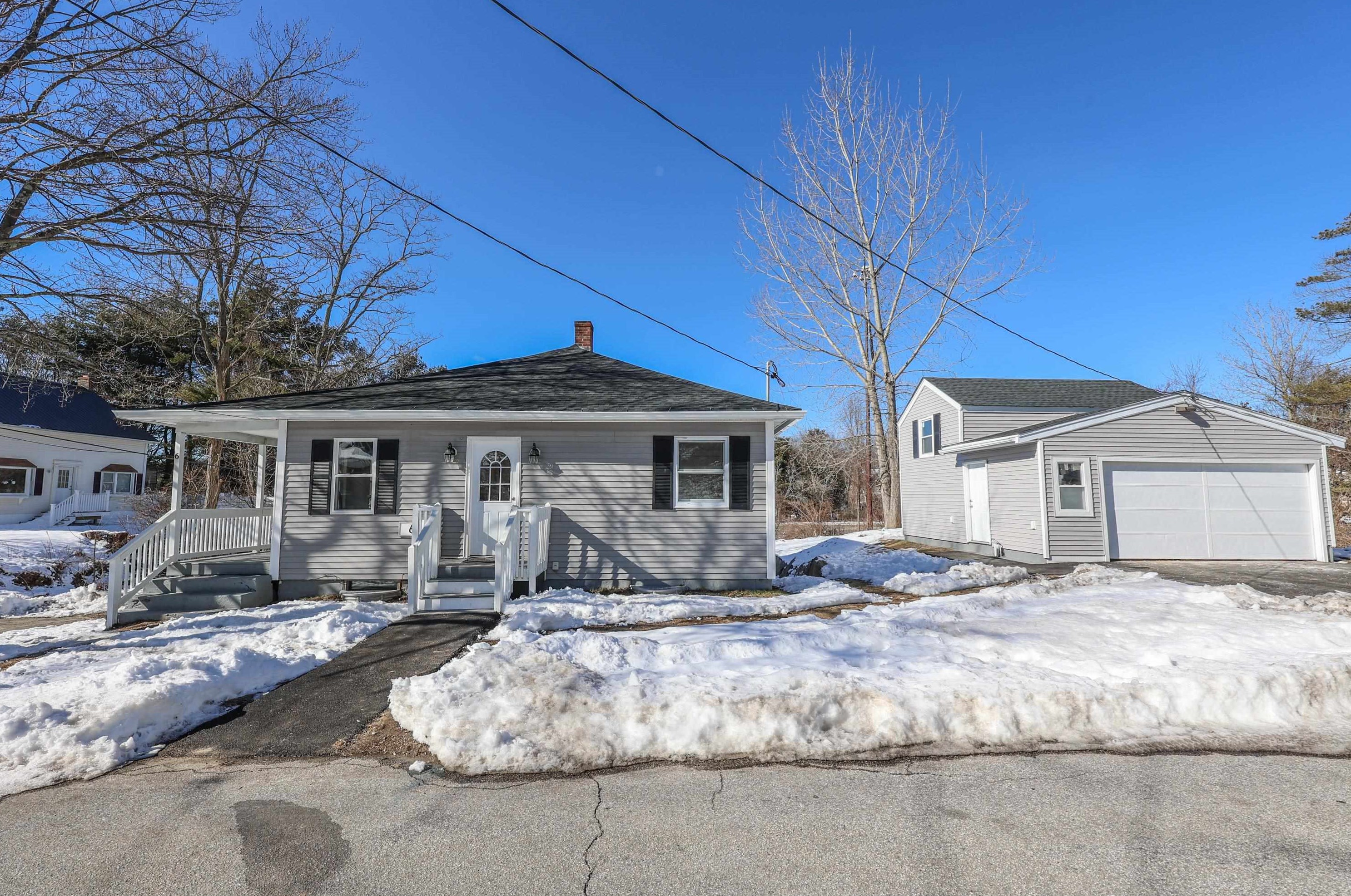 6 Stearns Ave, Manchester NH  03106-1191 exterior