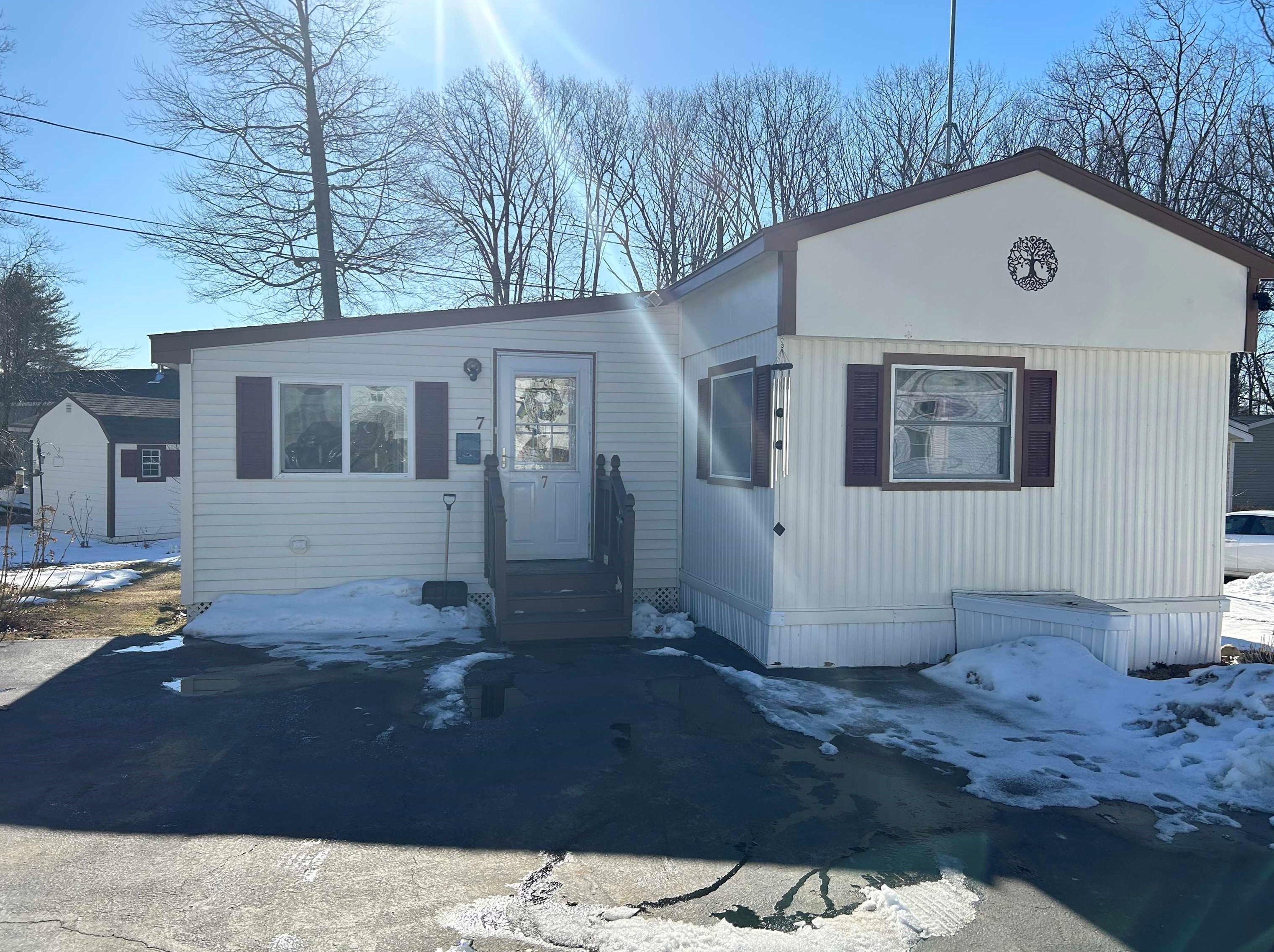 417 Middle Rd, Dover NH 03820-4921 exterior