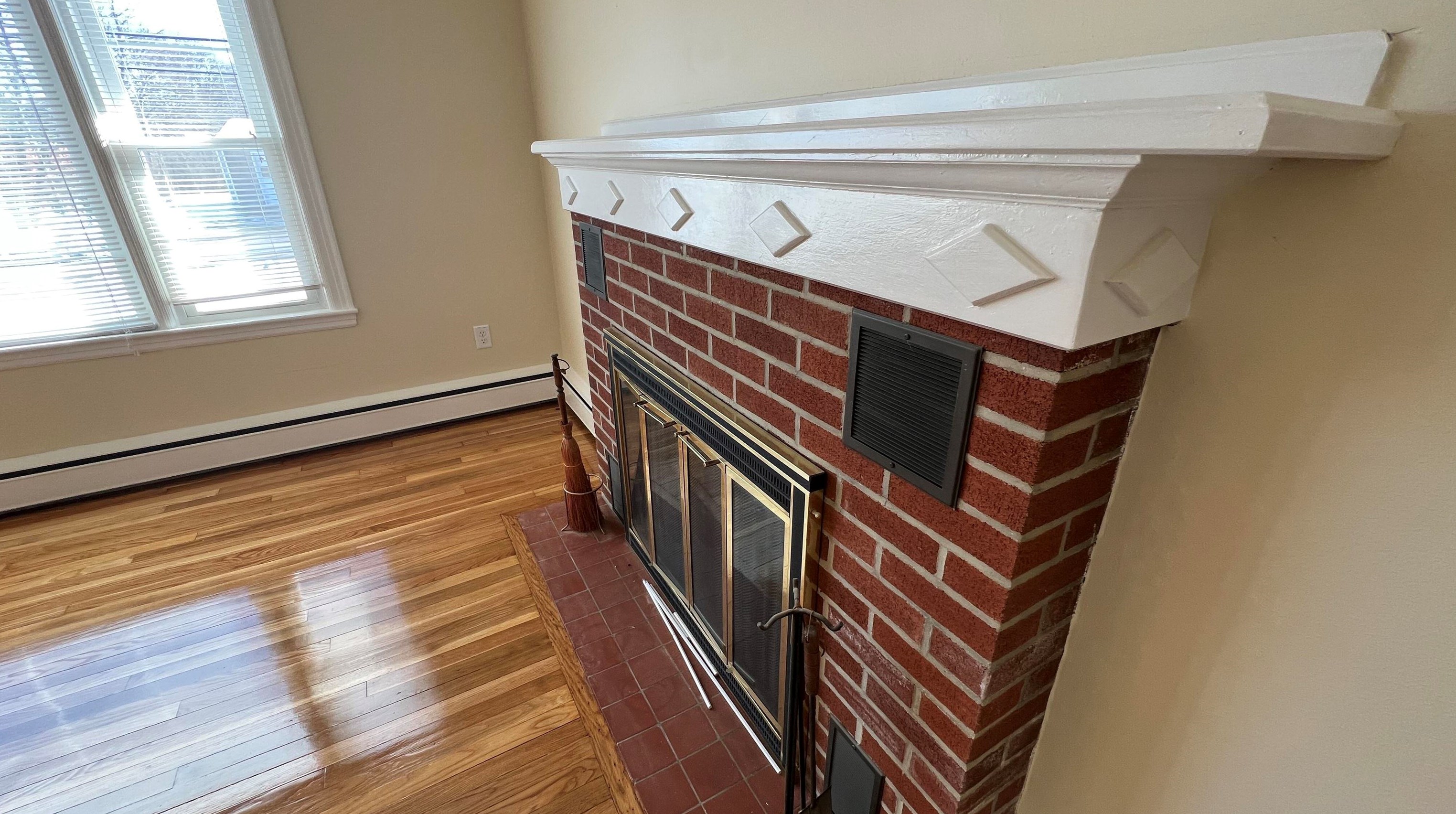 3 Glenwood Ave, Dover NH  03820-2307 exterior