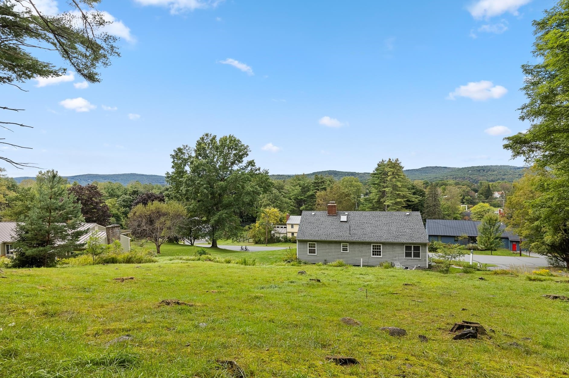 39 Rip Rd, Hanover NH  03755-1616 exterior