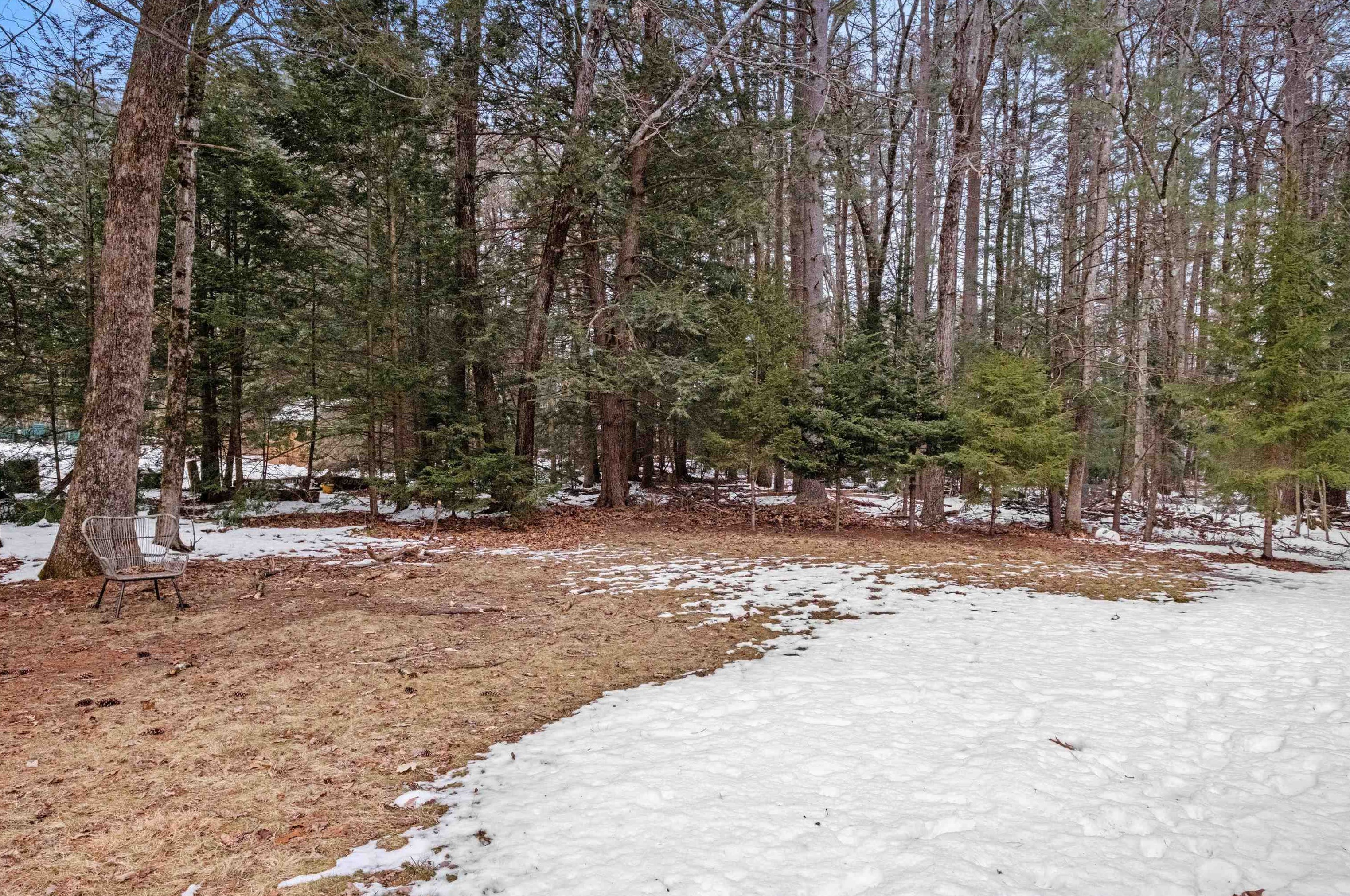 158 County Rd, Manchester NH  03110-6207 exterior